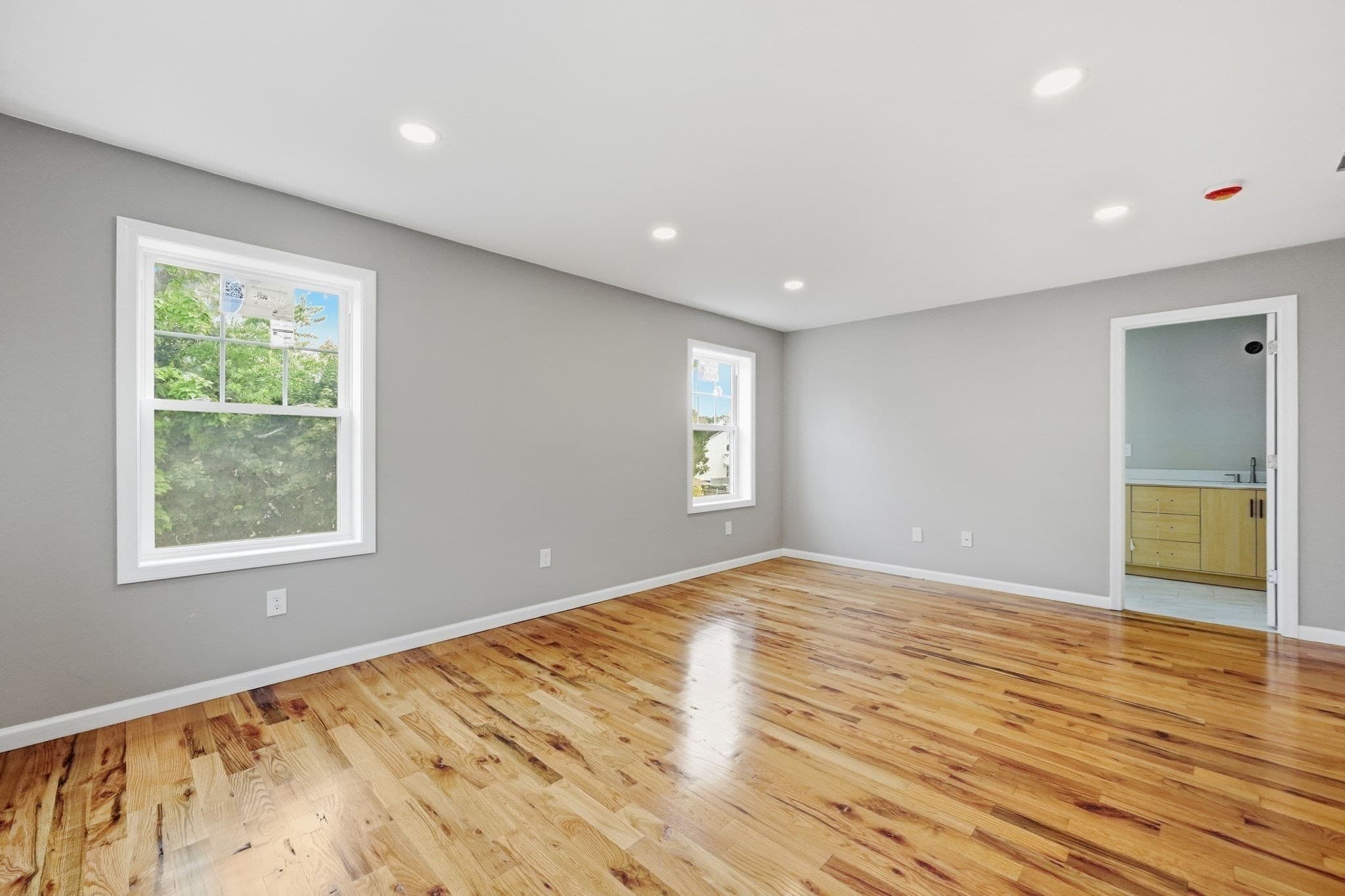 Single Family Residence at 193 Hancock St, Springfield MA 01109, Springfield, photo 25 of 33