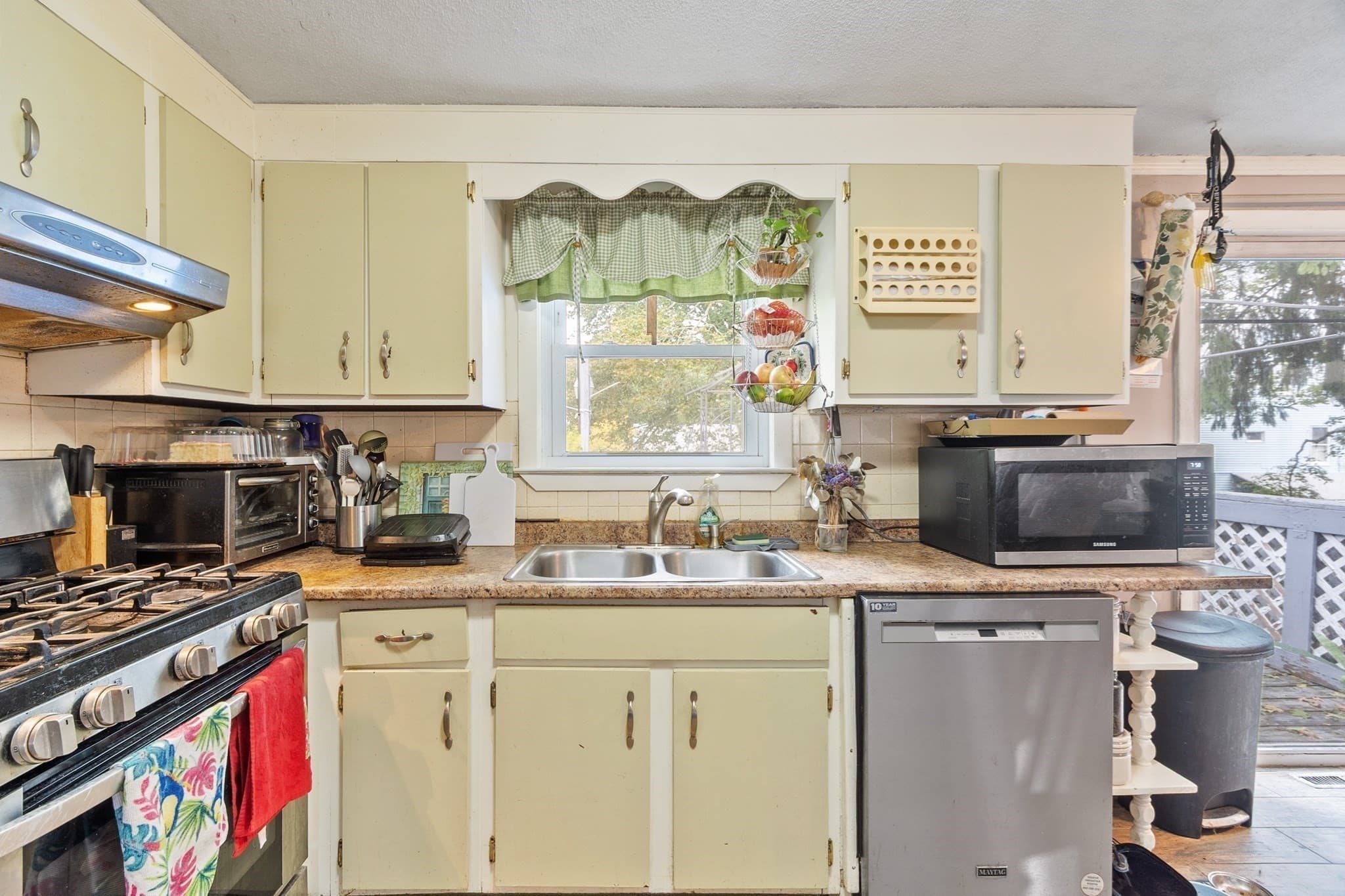 Single Family Residence at 53 Cook St, Lynn MA 01902, Lynn, photo 9 of 30