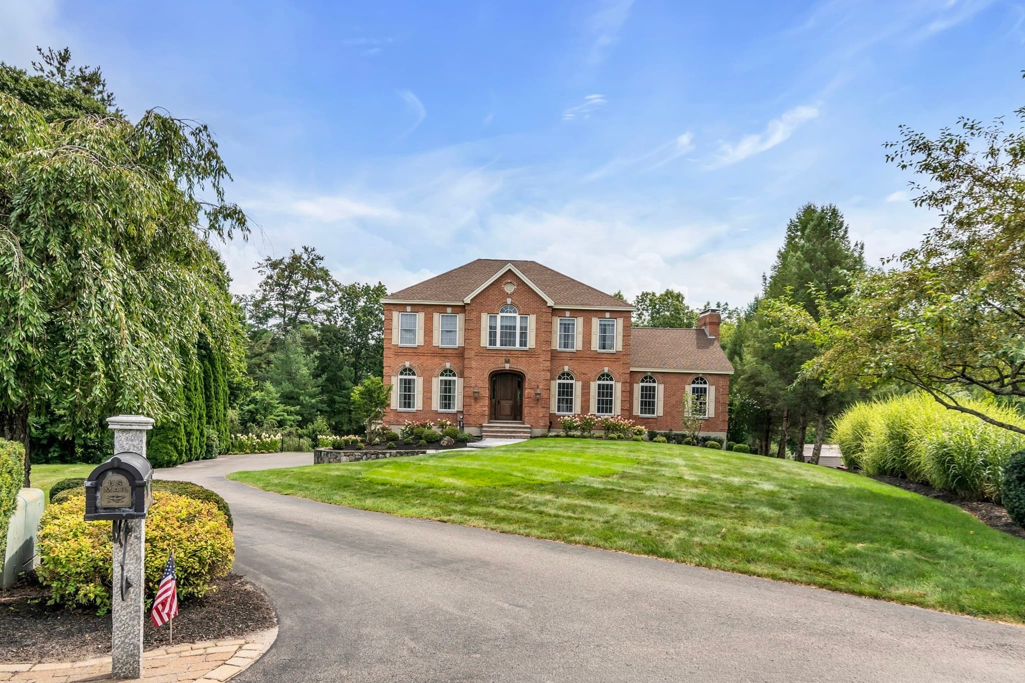 31 Burbank Road, Londonderry NH 03053