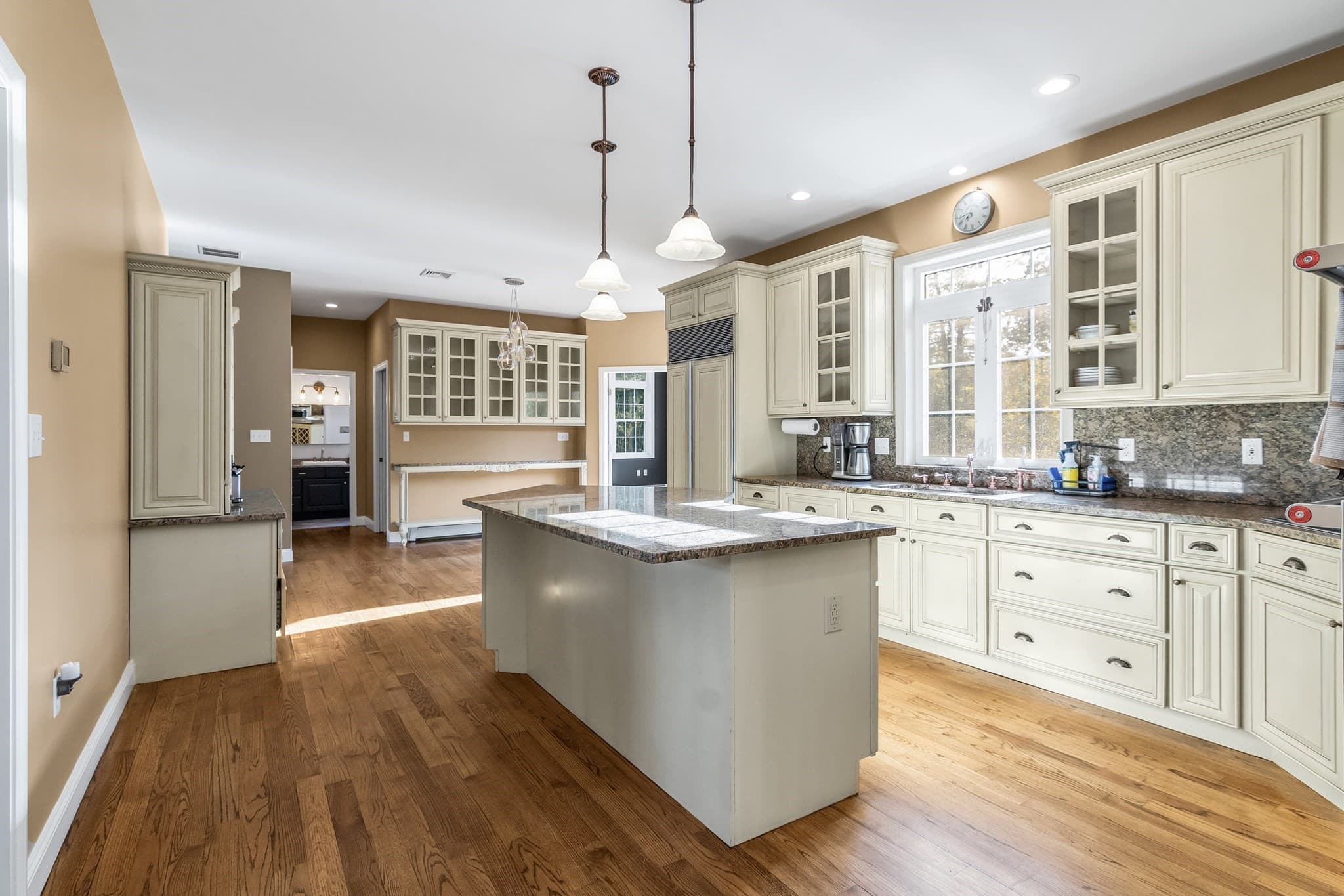 Single Family Residence at 31 Burbank Road, Londonderry NH 03053, Londonderry, photo 20 of 42