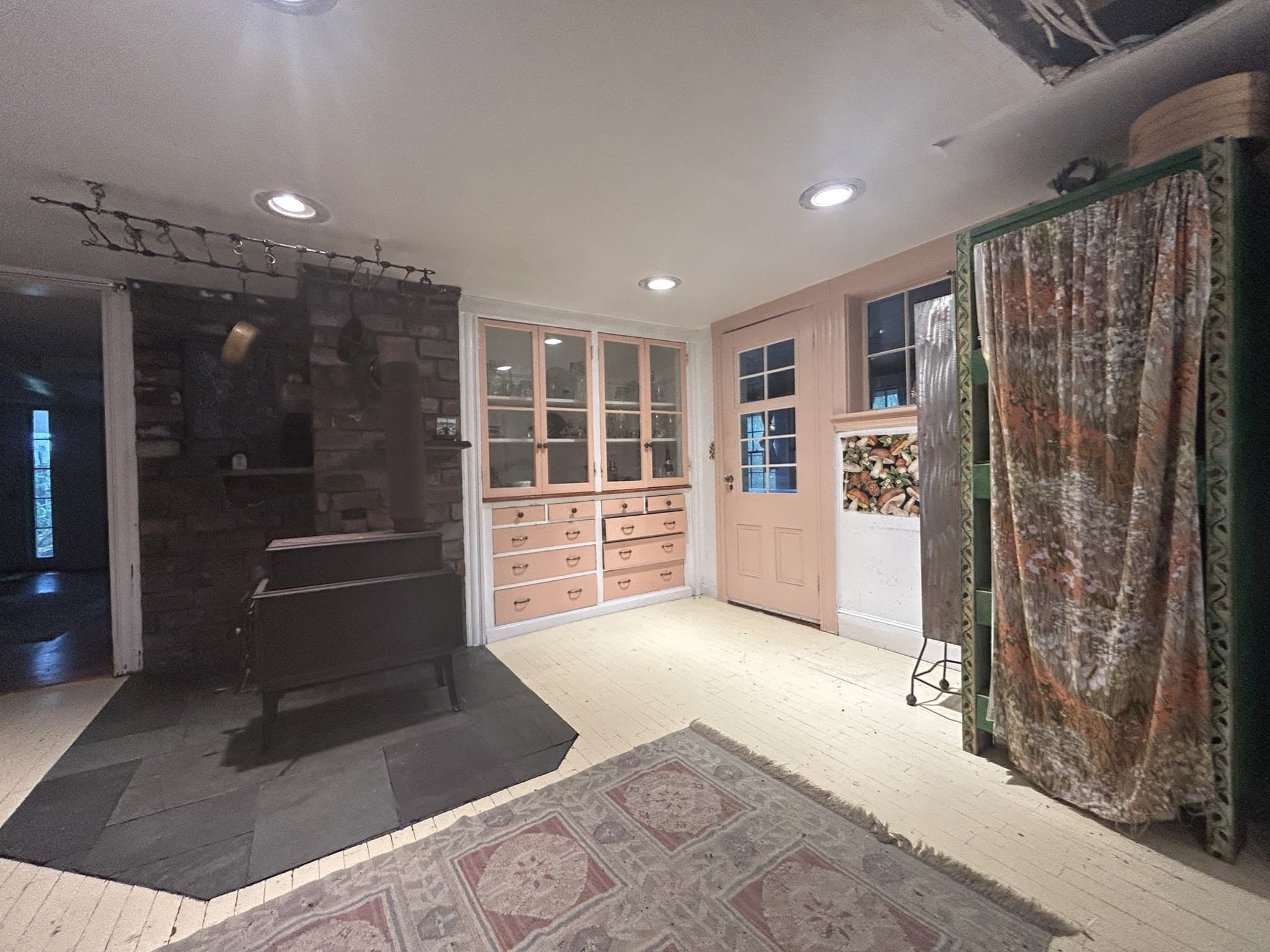 Single Family Residence at 5 Roberts Ct, Gloucester MA 01930, Gloucester, photo 20 of 42