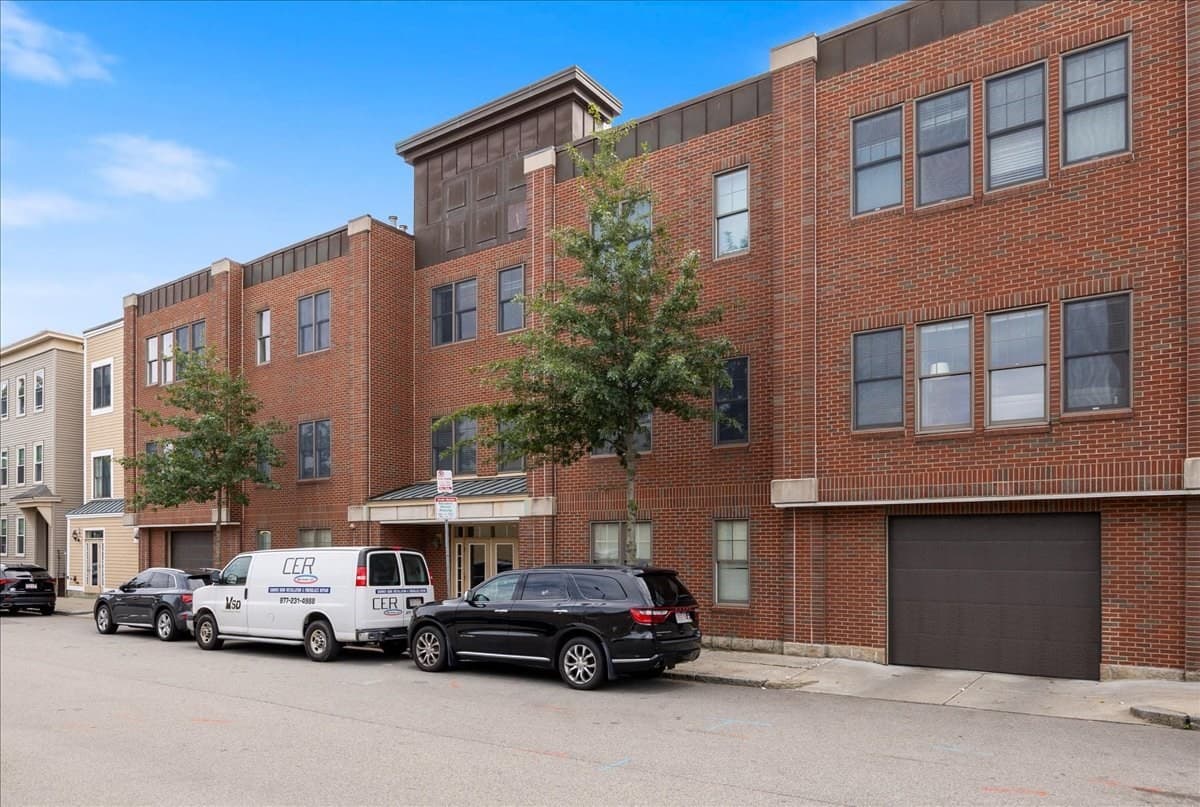 653-659 E 2nd St # 205, Boston MA 02127