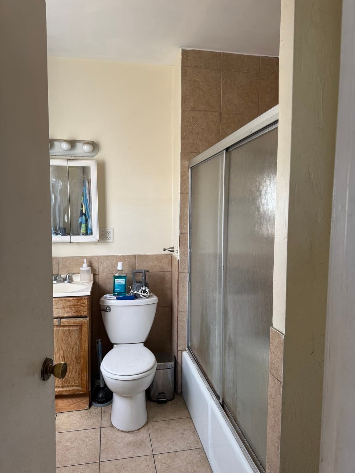 4 Family at 144 Chelsea Street, Boston MA 02128, Boston, photo 10 of 12