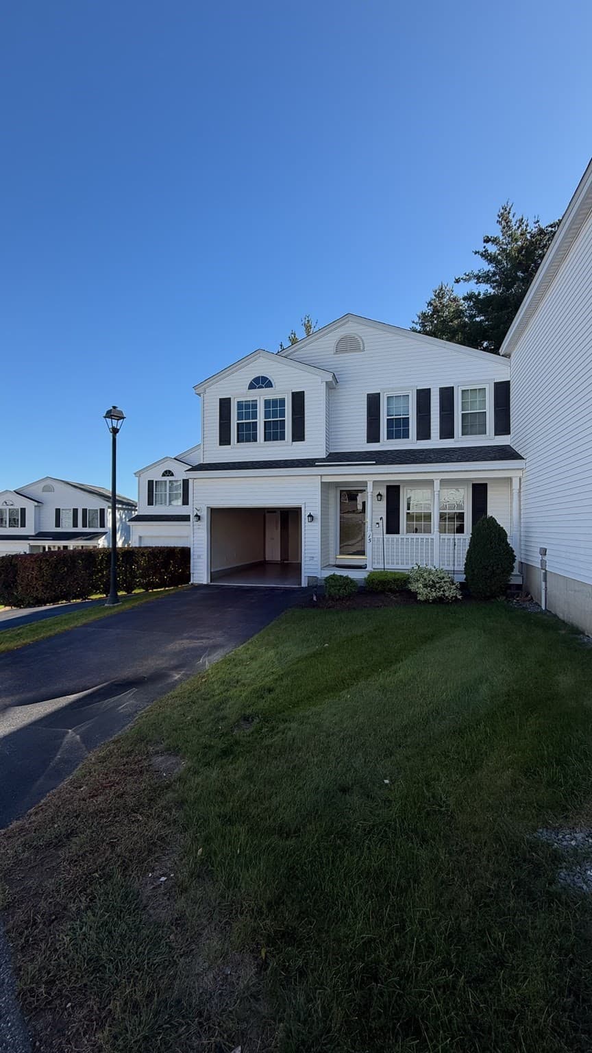 15 Rebecca Ln # 15, Dracut MA 01826