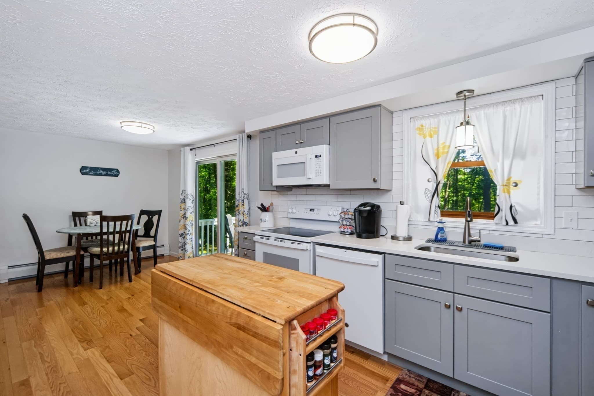 Single Family Residence at 45 Pleasantdale Rd, Rutland MA 01543, Rutland, photo 9 of 42