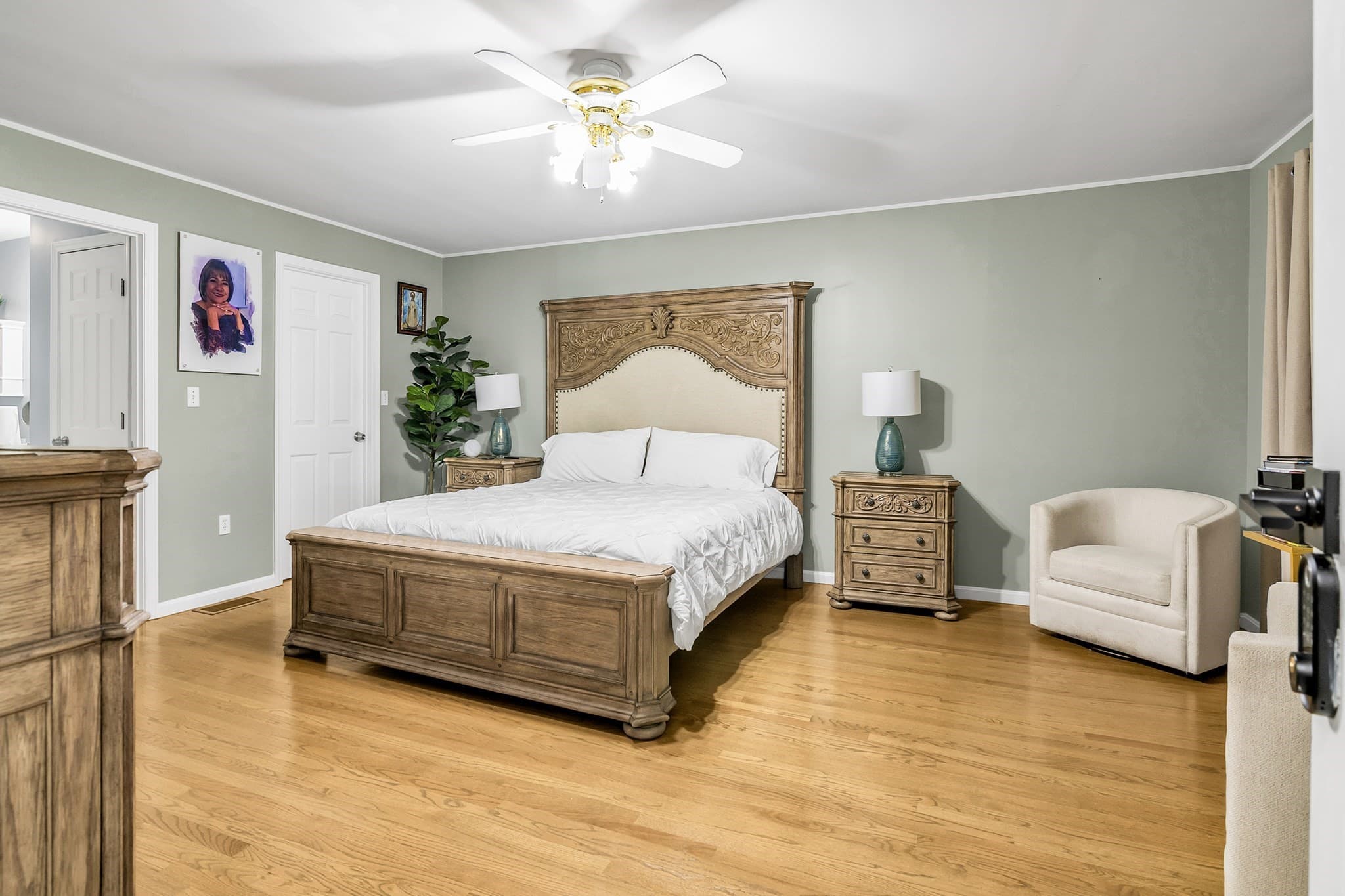 Single Family Residence at 2 Hitching Post Ln, Methuen MA 01844, photo 12 of 42