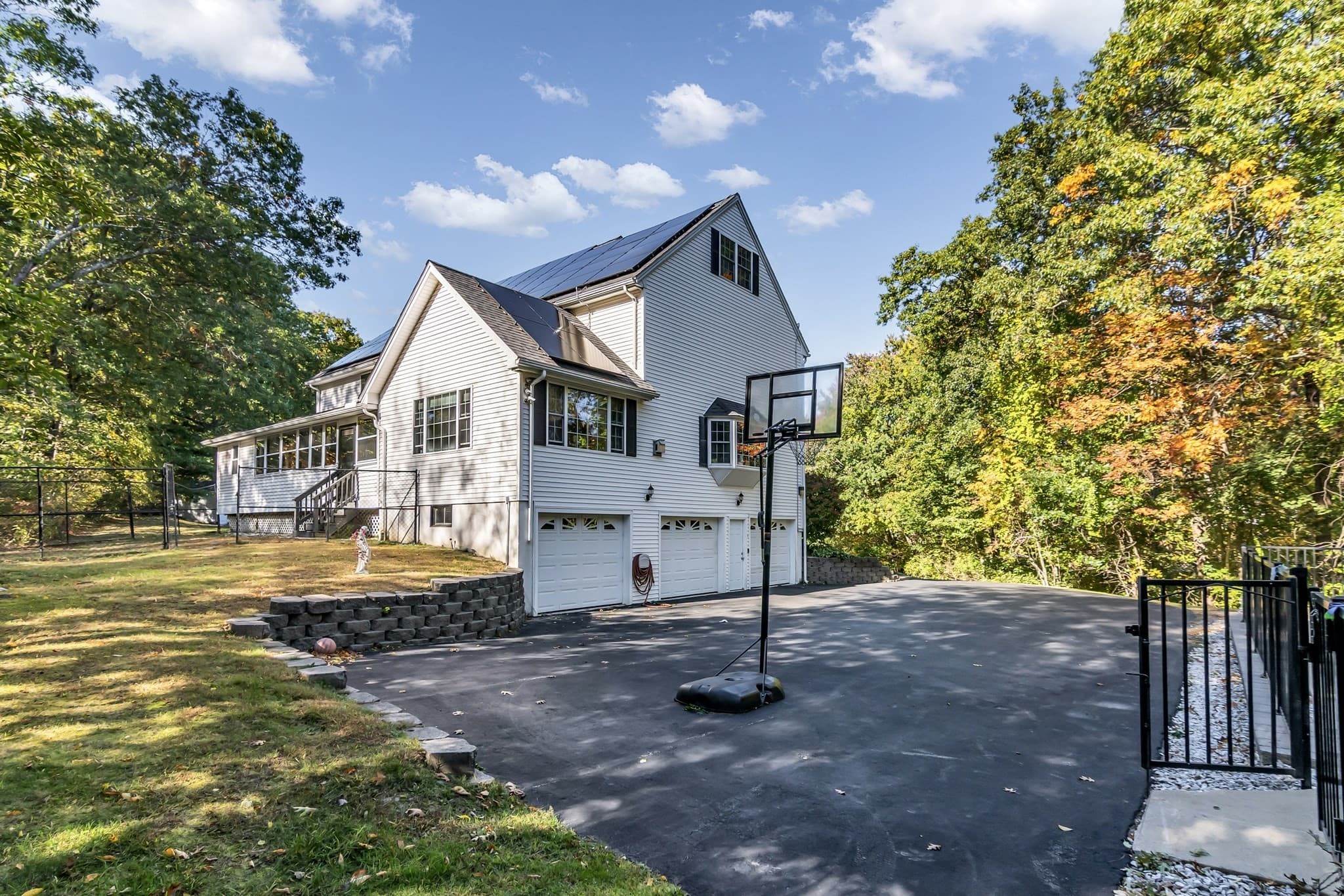 Single Family Residence at 2 Hitching Post Ln, Methuen MA 01844, photo 39 of 42