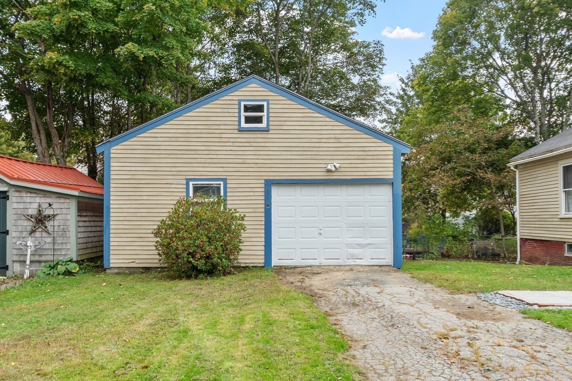 Single Family Residence at 2 Hill St, Amesbury MA 01913, Amesbury, photo 30 of 39
