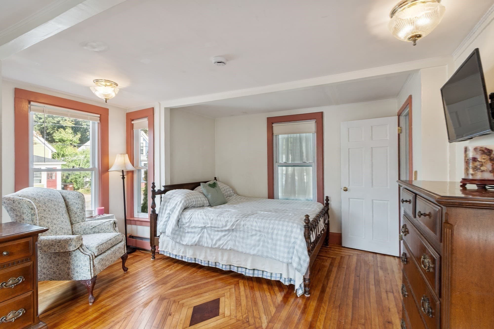 Single Family Residence at 2 Hill St, Amesbury MA 01913, Amesbury, photo 15 of 39