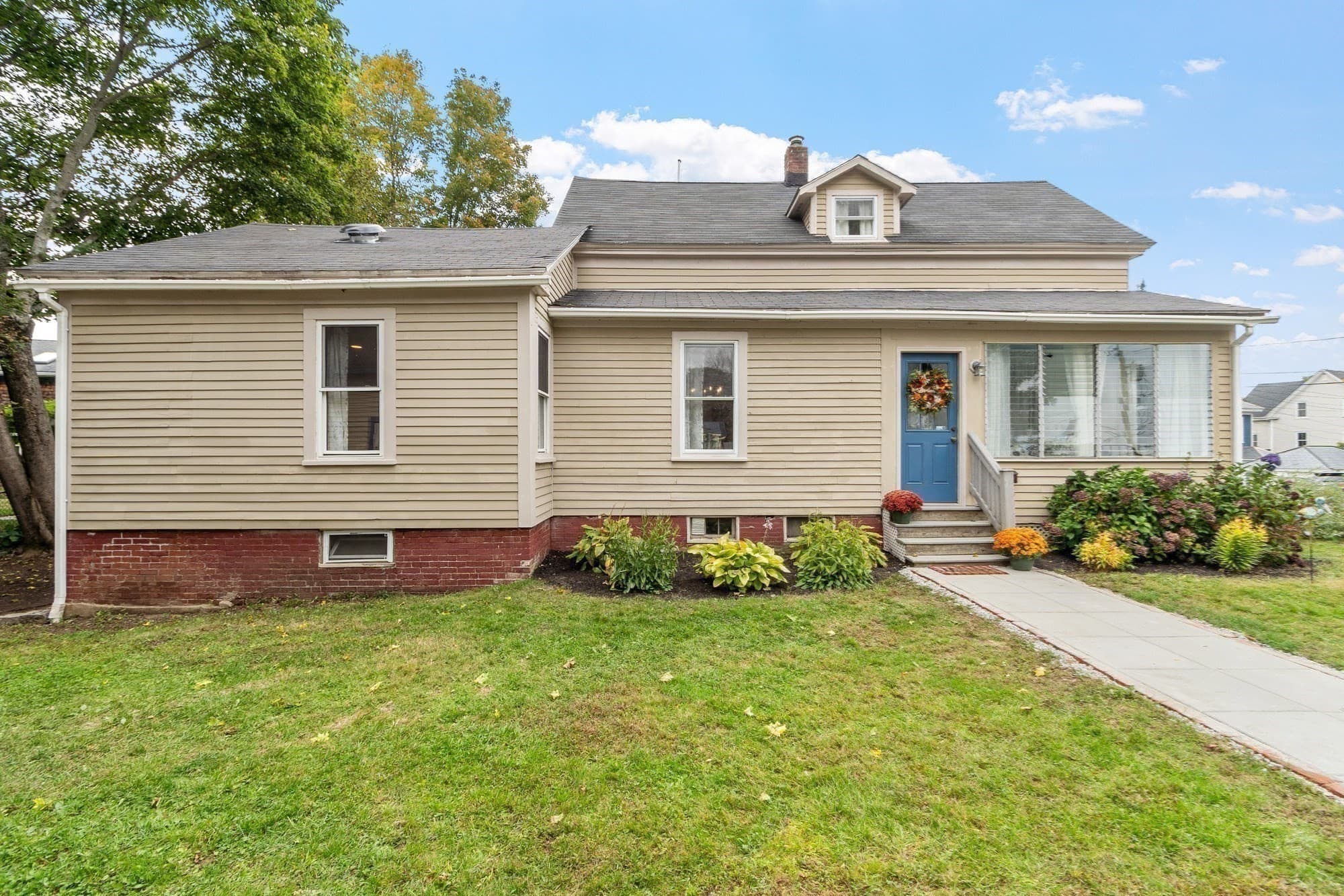 Single Family Residence at 2 Hill St, Amesbury MA 01913, Amesbury, photo 31 of 39