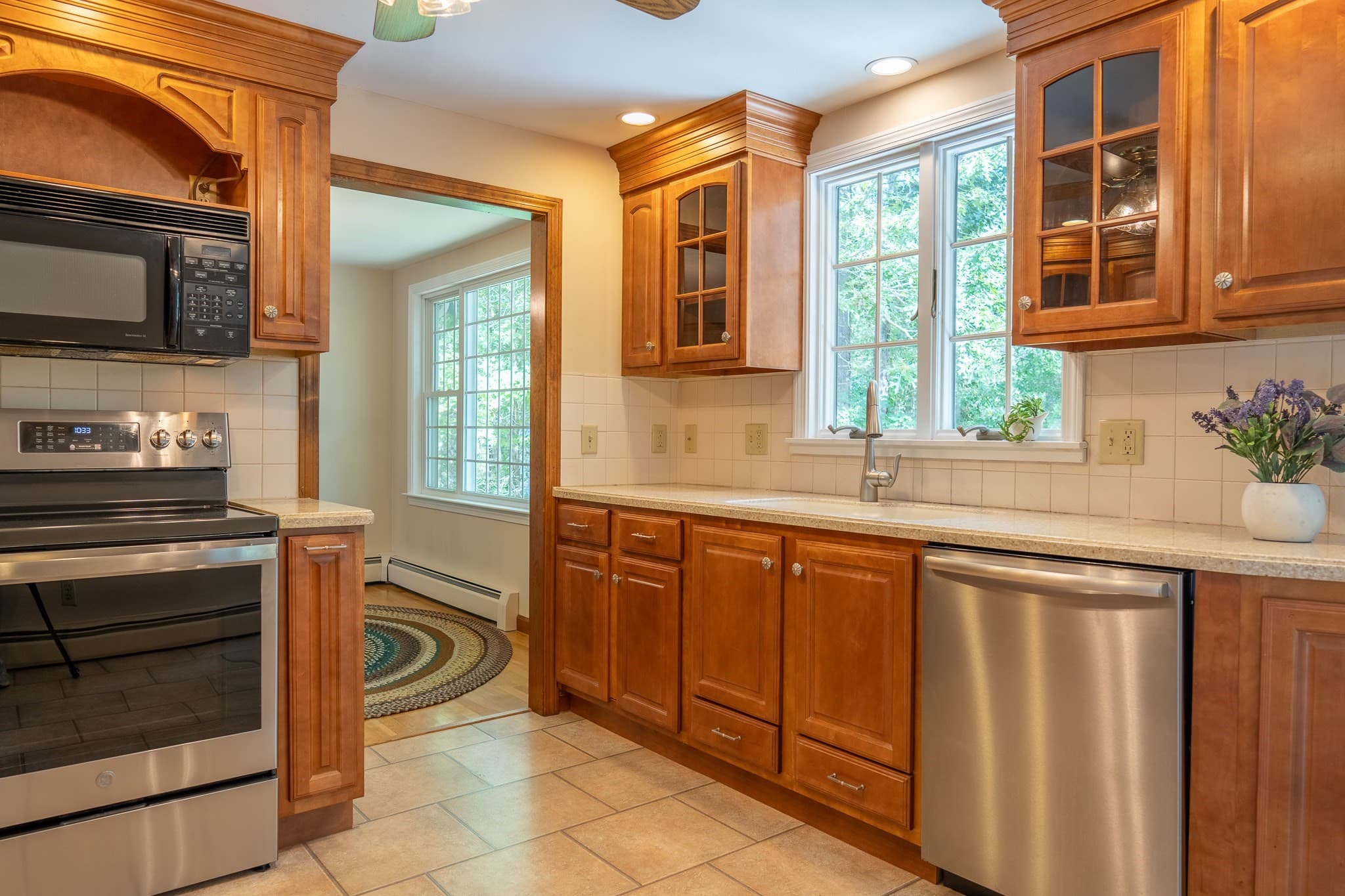 Single Family Residence at 2 Mohegan Ln, Yarmouth MA 02675, Yarmouth, photo 11 of 23