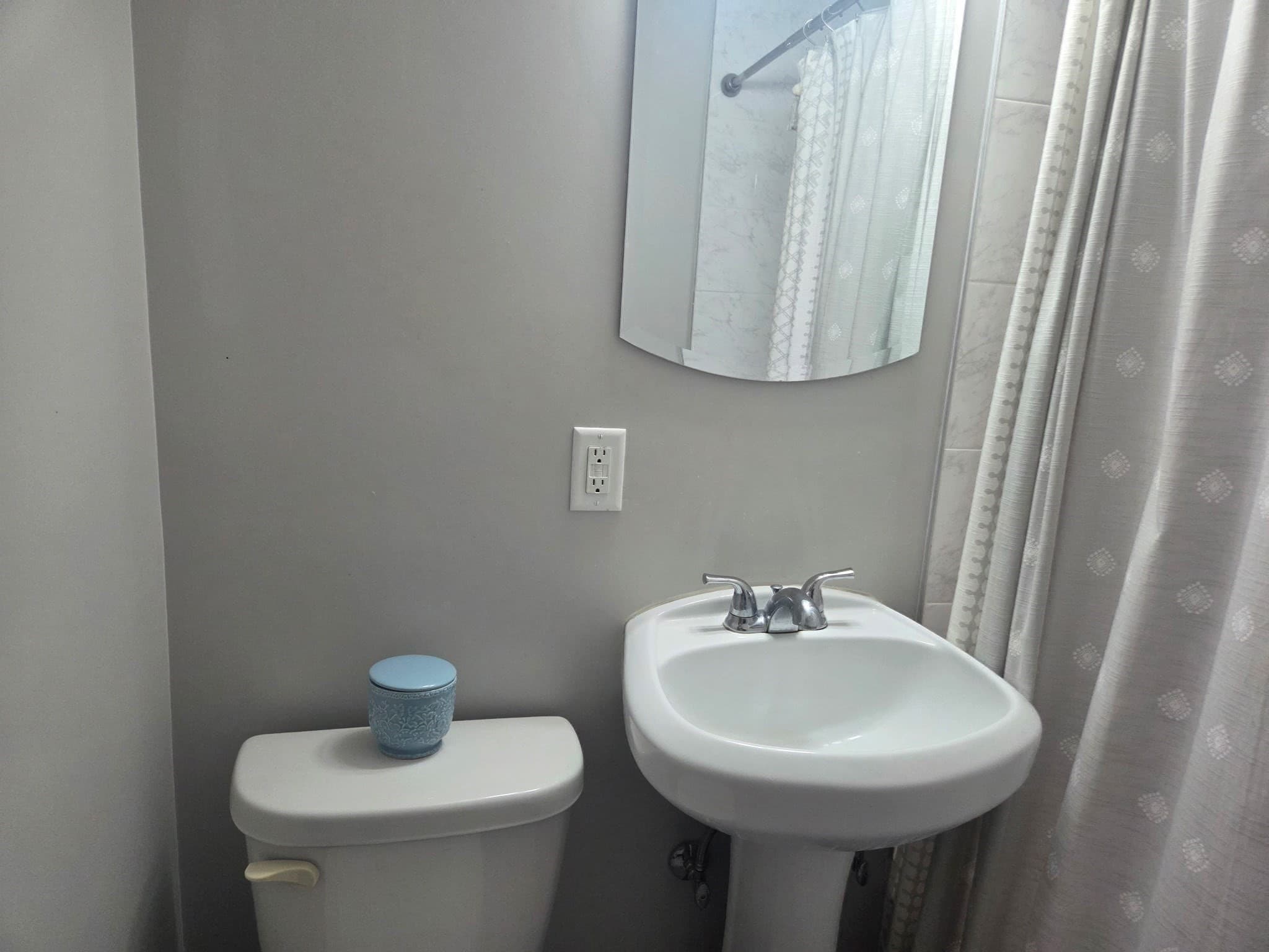Single Family Residence at 20 Ridgewood Rd, Worcester MA 01606, photo 16 of 37