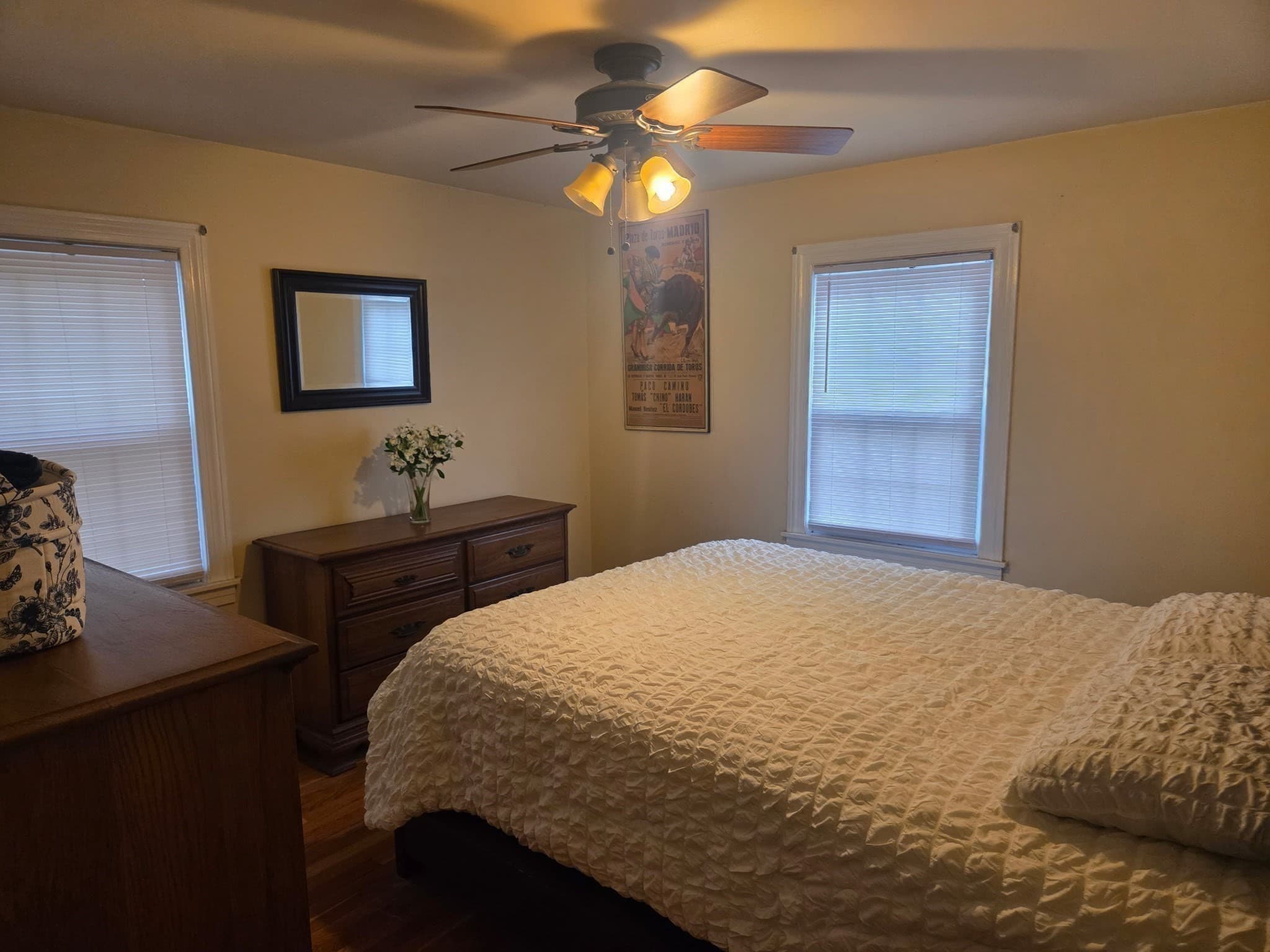 Single Family Residence at 20 Ridgewood Rd, Worcester MA 01606, photo 12 of 37
