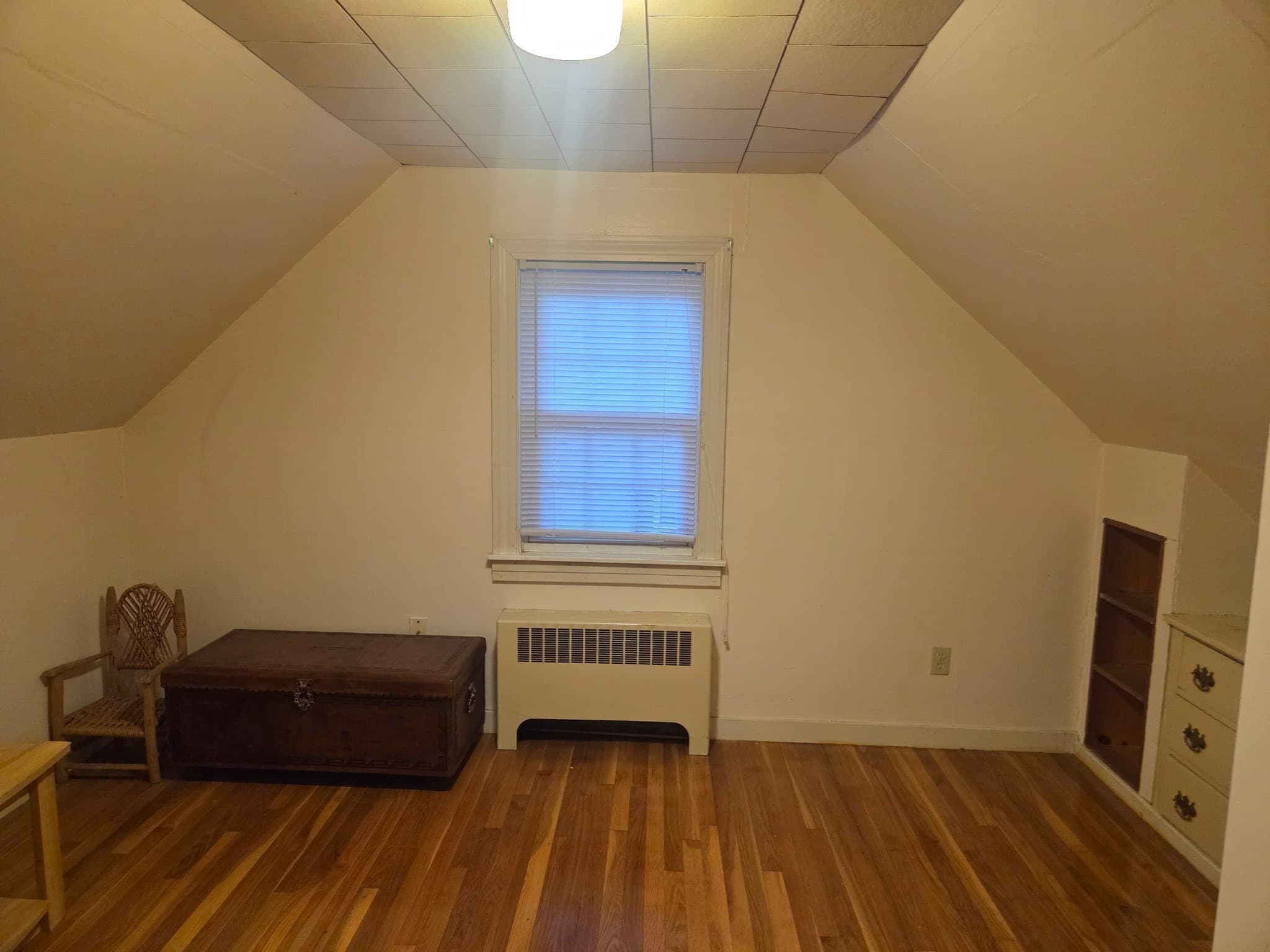 Single Family Residence at 20 Ridgewood Rd, Worcester MA 01606, photo 28 of 37