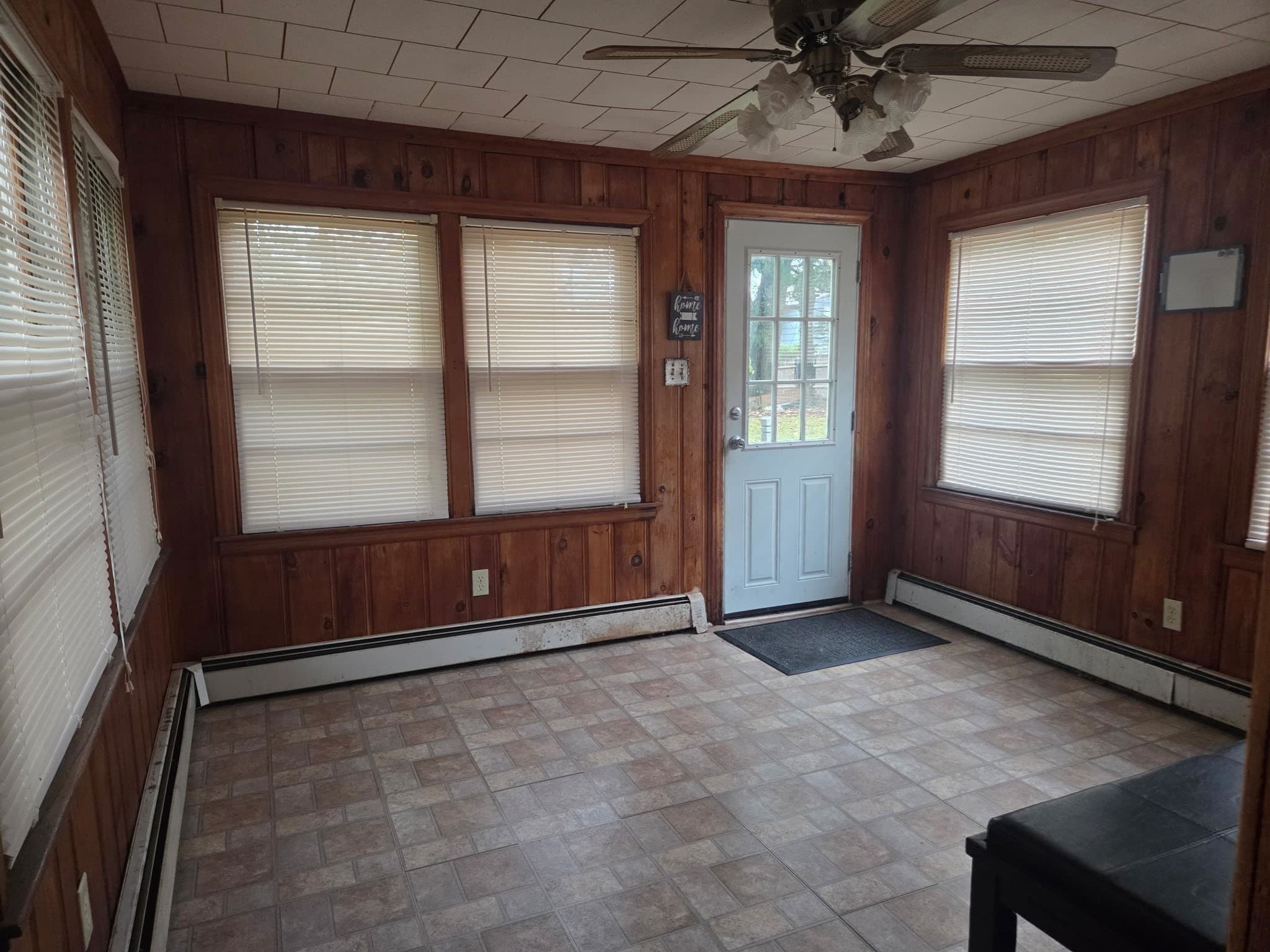 Single Family Residence at 20 Ridgewood Rd, Worcester MA 01606, photo 20 of 37