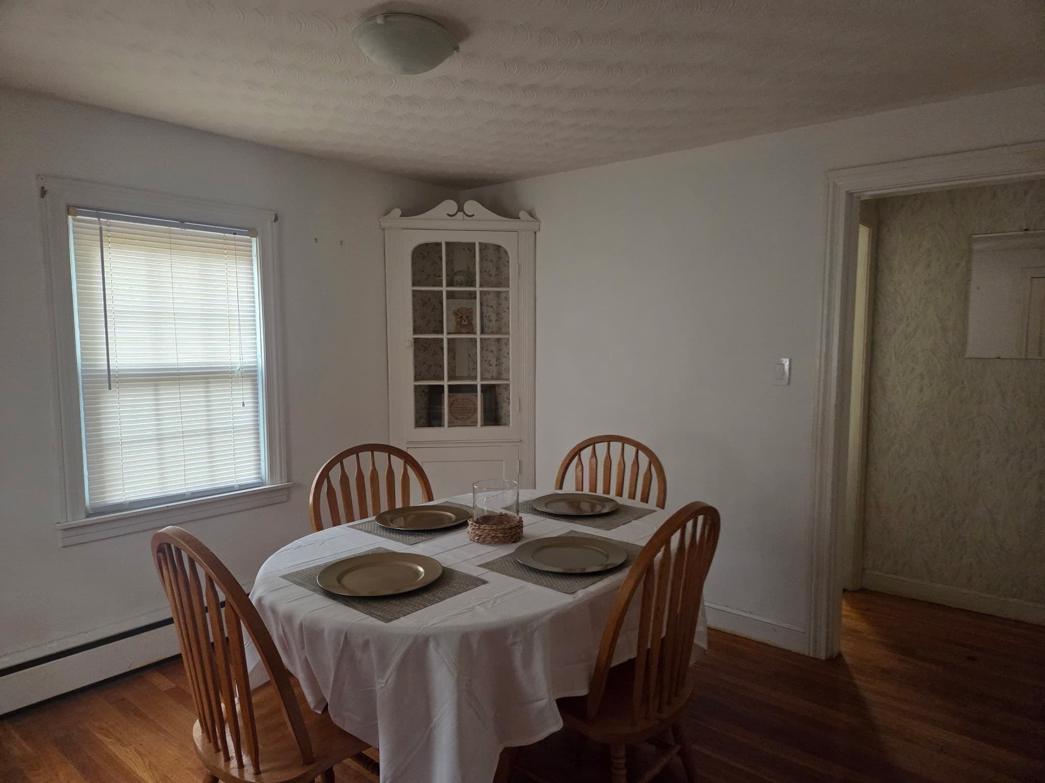 Single Family Residence at 20 Ridgewood Rd, Worcester MA 01606, photo 14 of 37