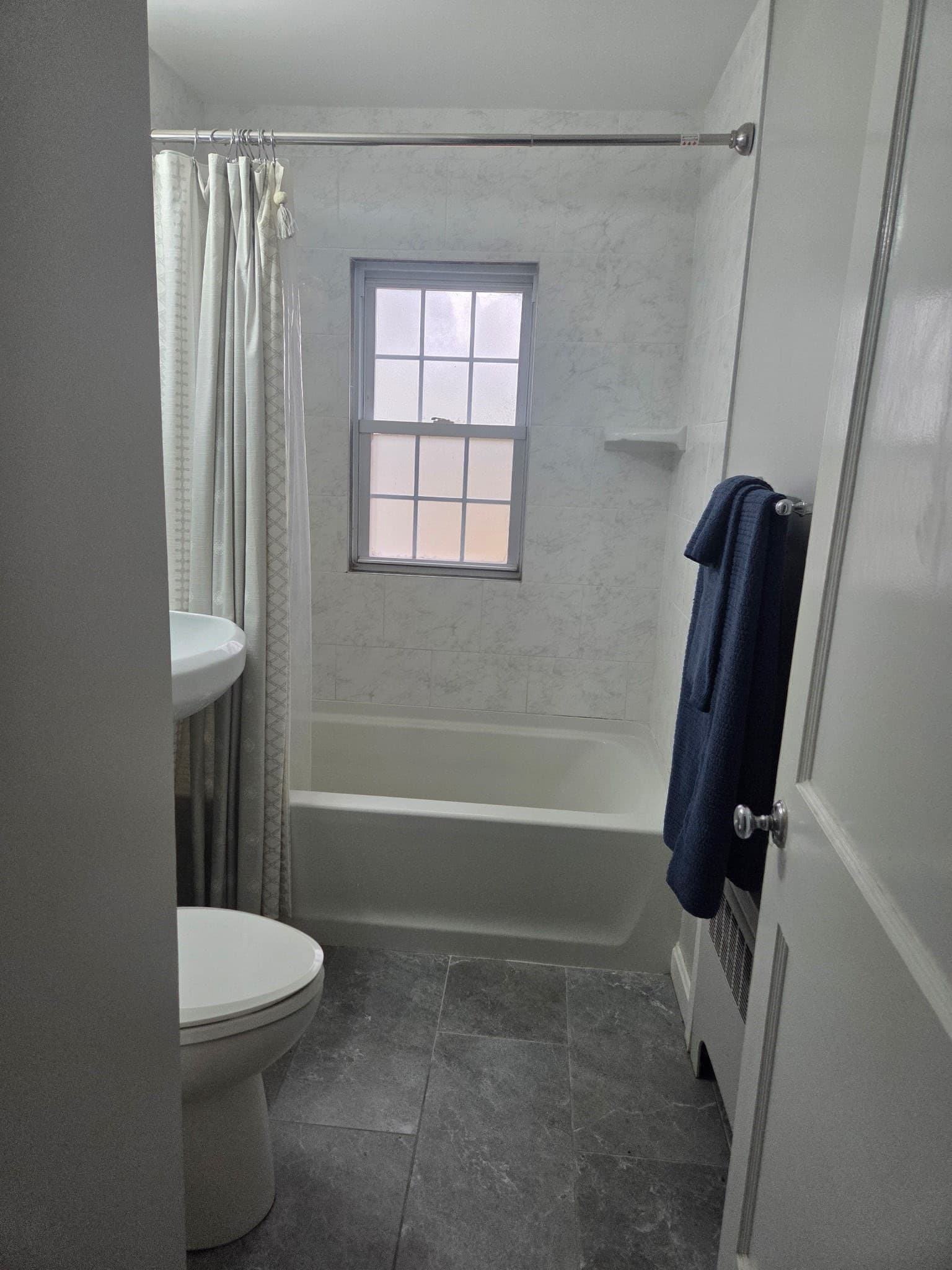 Single Family Residence at 20 Ridgewood Rd, Worcester MA 01606, photo 18 of 37