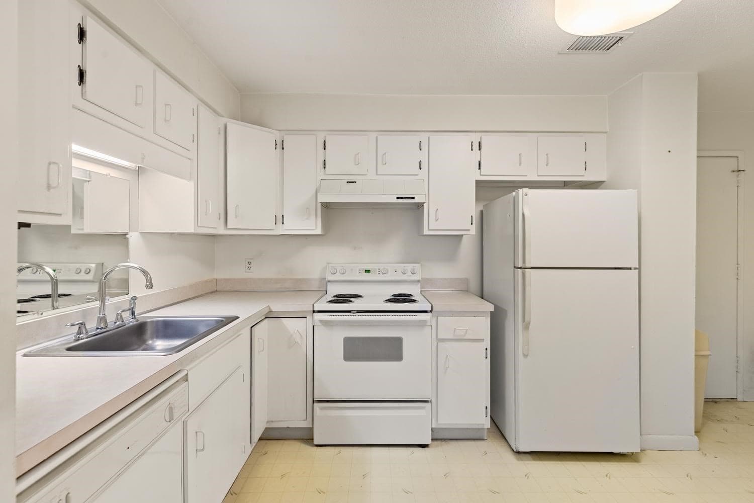 Condominium at 1008 Paradise Road # 2J, Swampscott MA 01907, Swampscott, photo 16 of 38