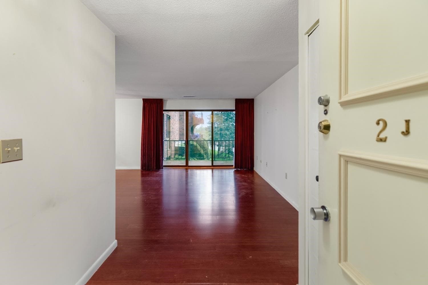 Condominium at 1008 Paradise Road # 2J, Swampscott MA 01907, Swampscott, photo 5 of 38