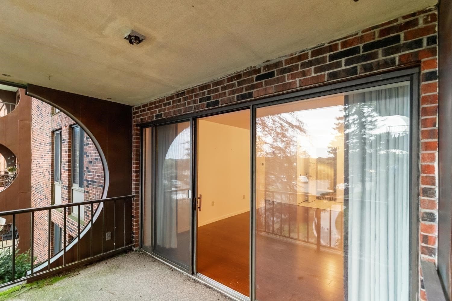Condominium at 1008 Paradise Road # 2J, Swampscott MA 01907, Swampscott, photo 33 of 38