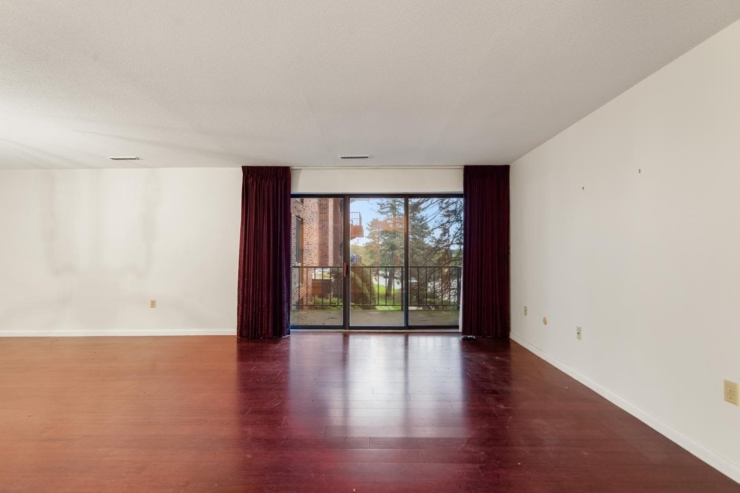 Condominium at 1008 Paradise Road # 2J, Swampscott MA 01907, Swampscott, photo 15 of 38