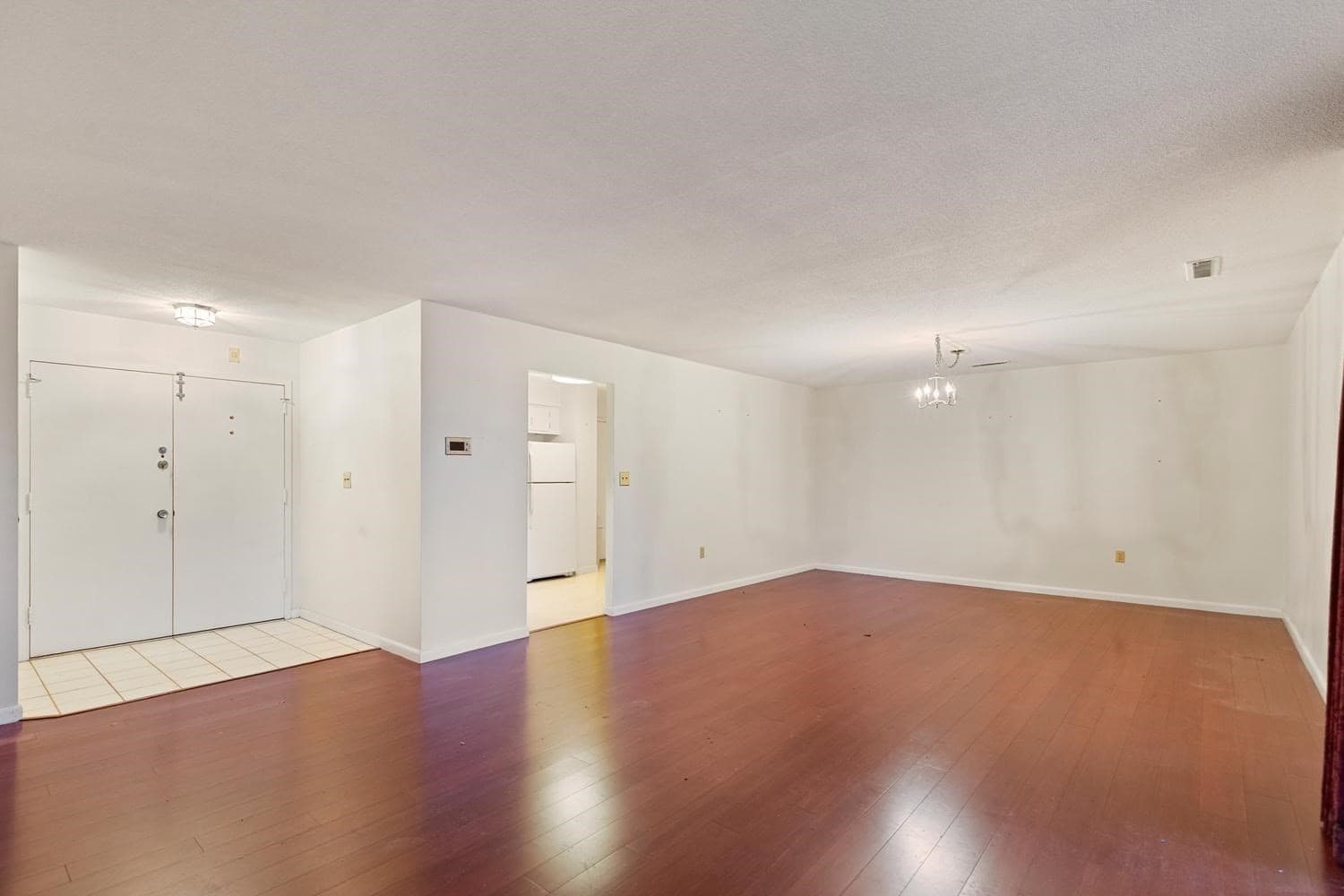 Condominium at 1008 Paradise Road # 2J, Swampscott MA 01907, Swampscott, photo 8 of 38