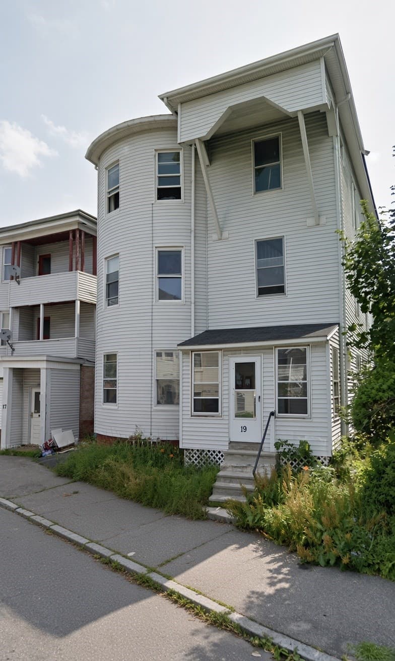 19 Perry Ave, Worcester MA 01610