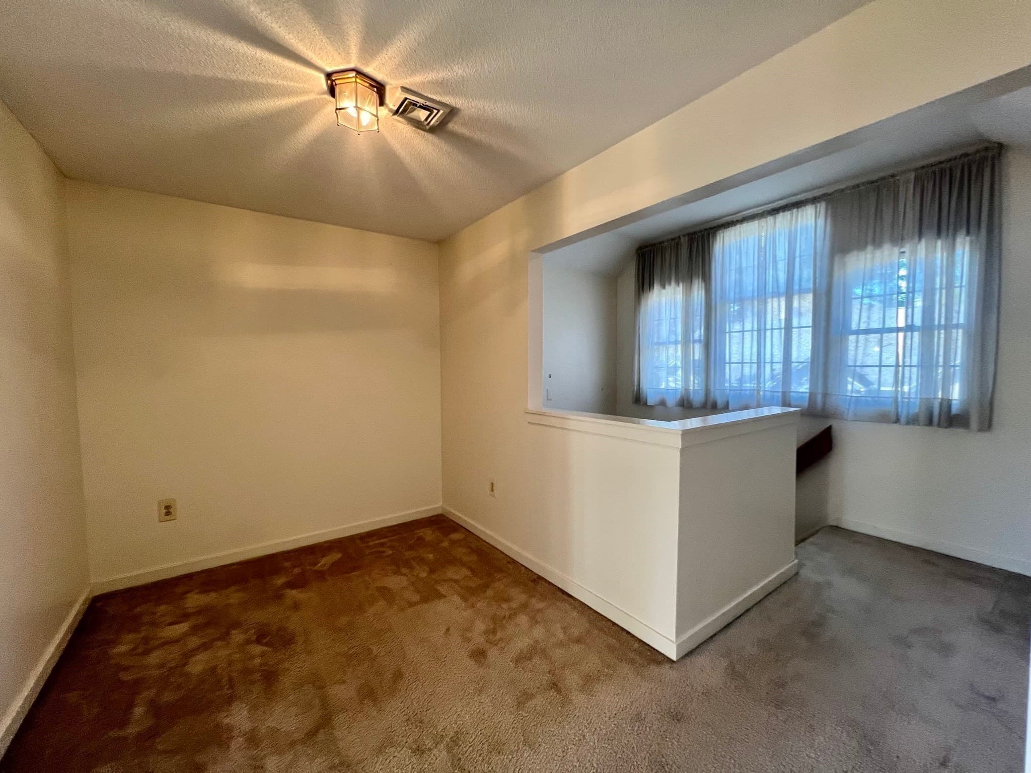 Condominium at 62 Amity Place # 62, Amherst MA 01002, photo 32 of 38