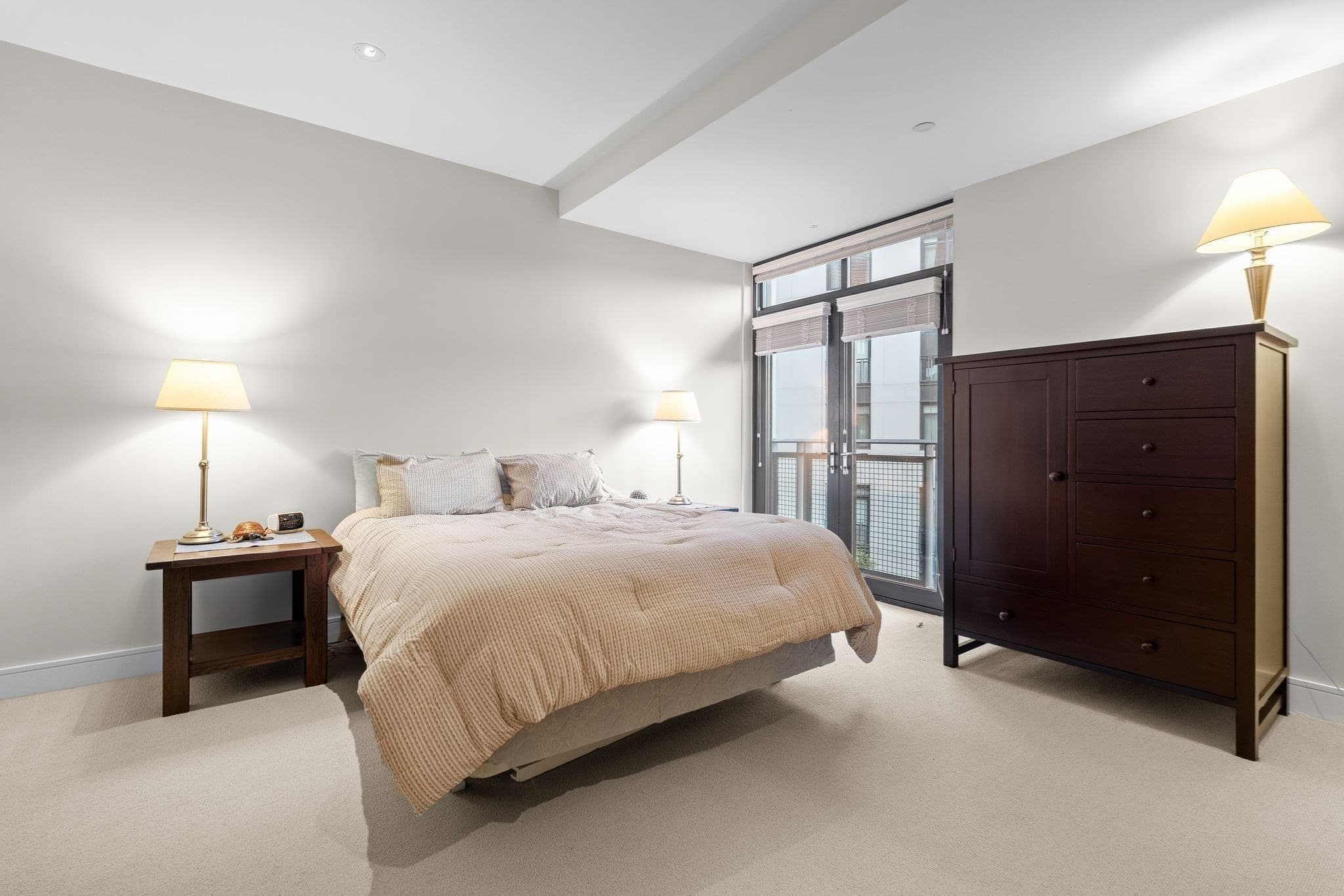 Condominium at 2400 Beacon # 404, Boston MA 02467, Boston, photo 31 of 42