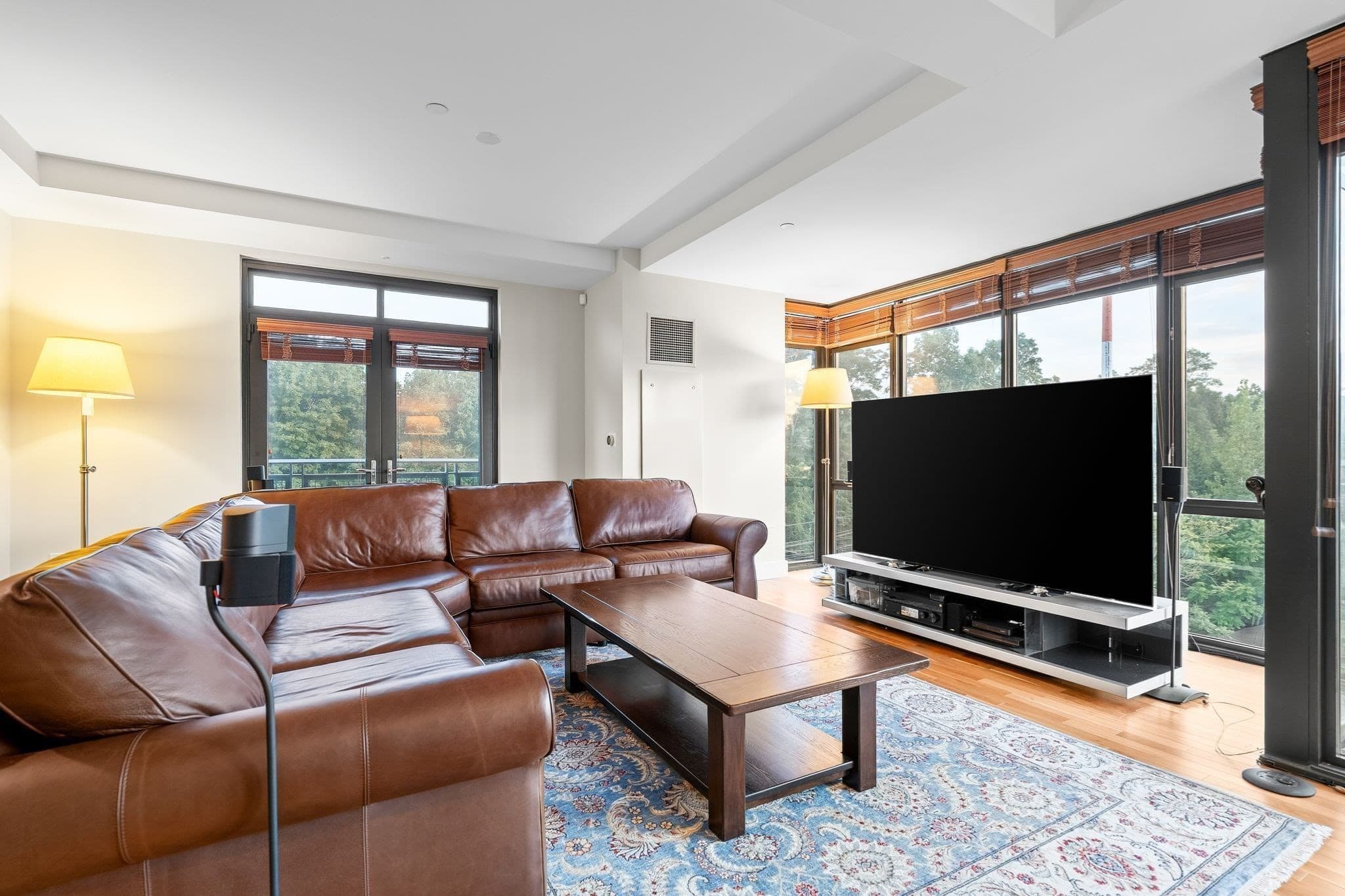 Condominium at 2400 Beacon # 404, Boston MA 02467, Boston, photo 8 of 42