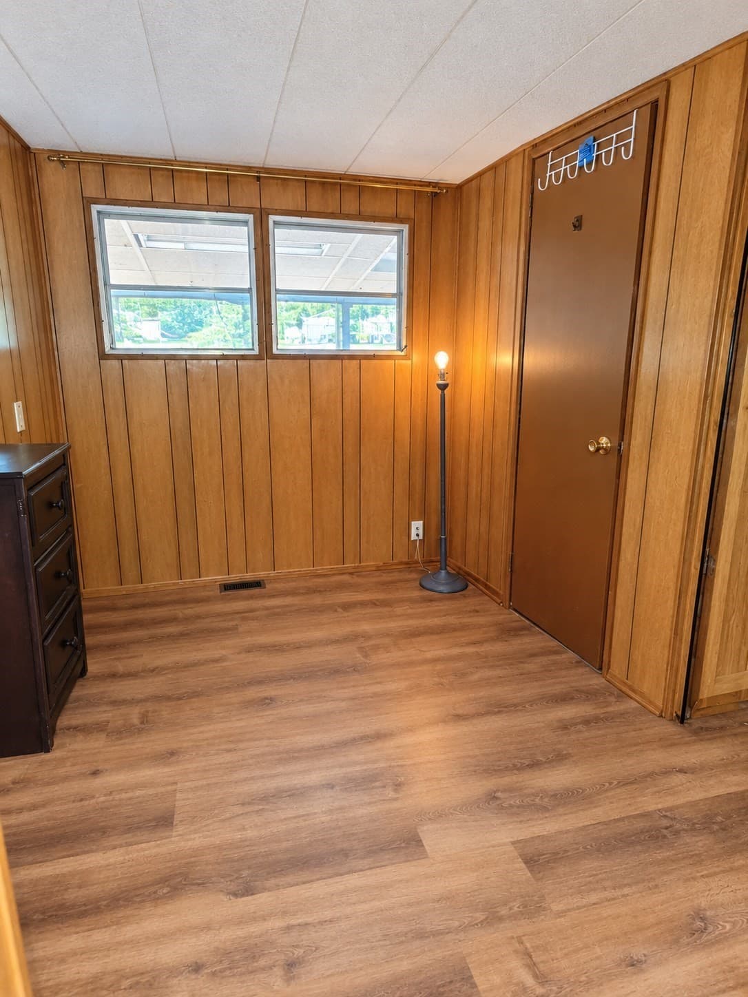 Mobile Home at 300 East Washington St # R30, North Attleboro MA 02760, North Attleboro, photo 7 of 14