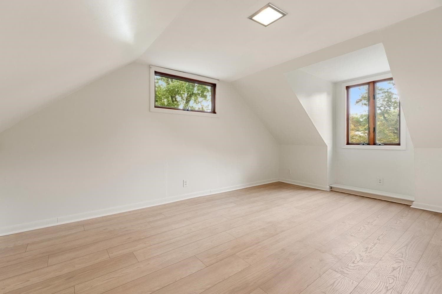 Single Family Residence at 80 Temple Road, Waltham MA 02452, photo 26 of 42
