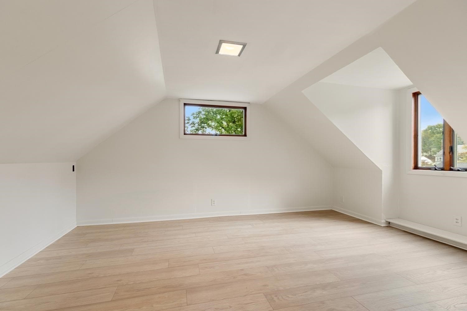 Single Family Residence at 80 Temple Road, Waltham MA 02452, photo 30 of 42
