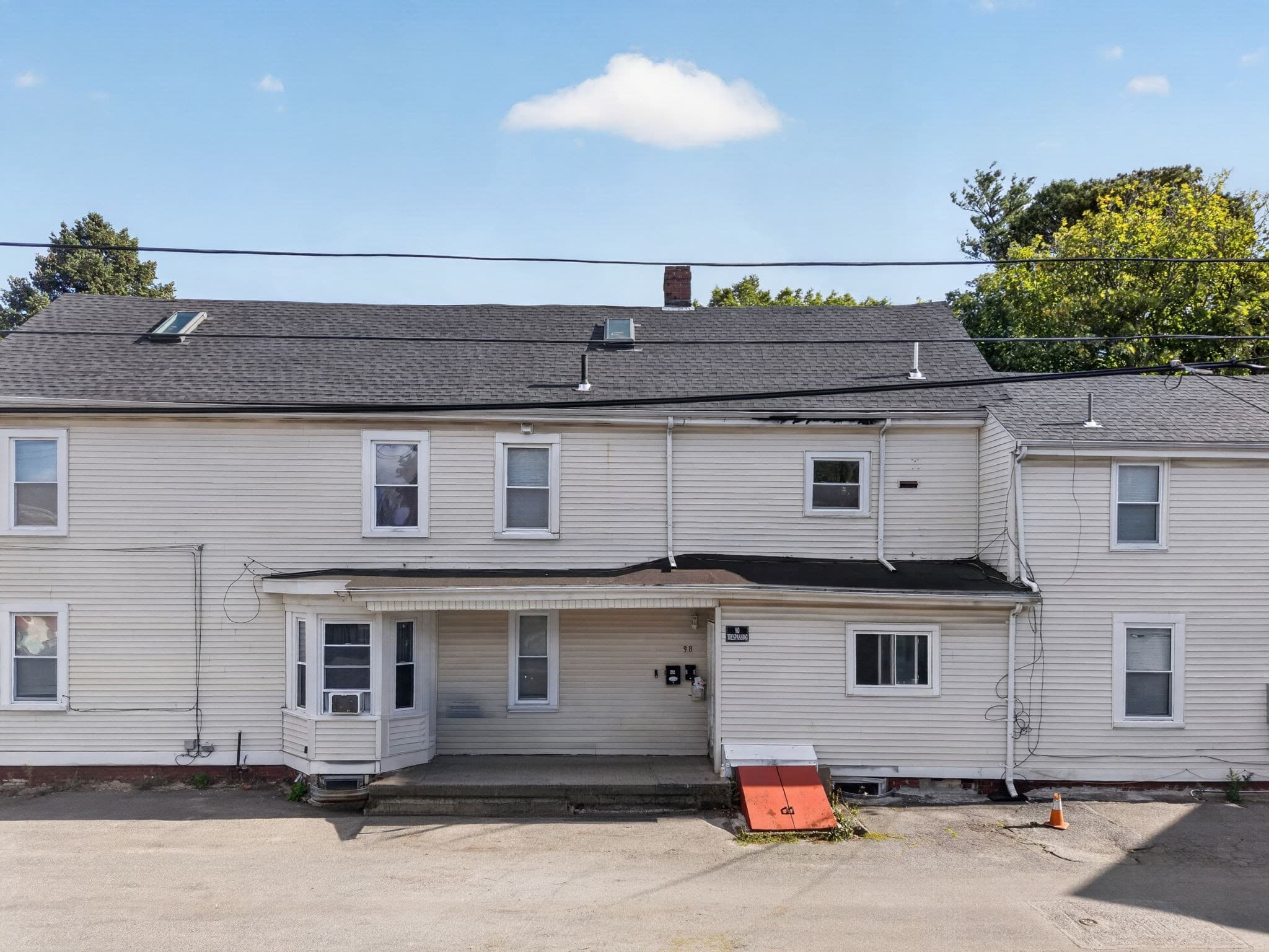 Multi Family at 98 Lafayette Park, Lynn MA 01902, Lynn, photo 2 of 16