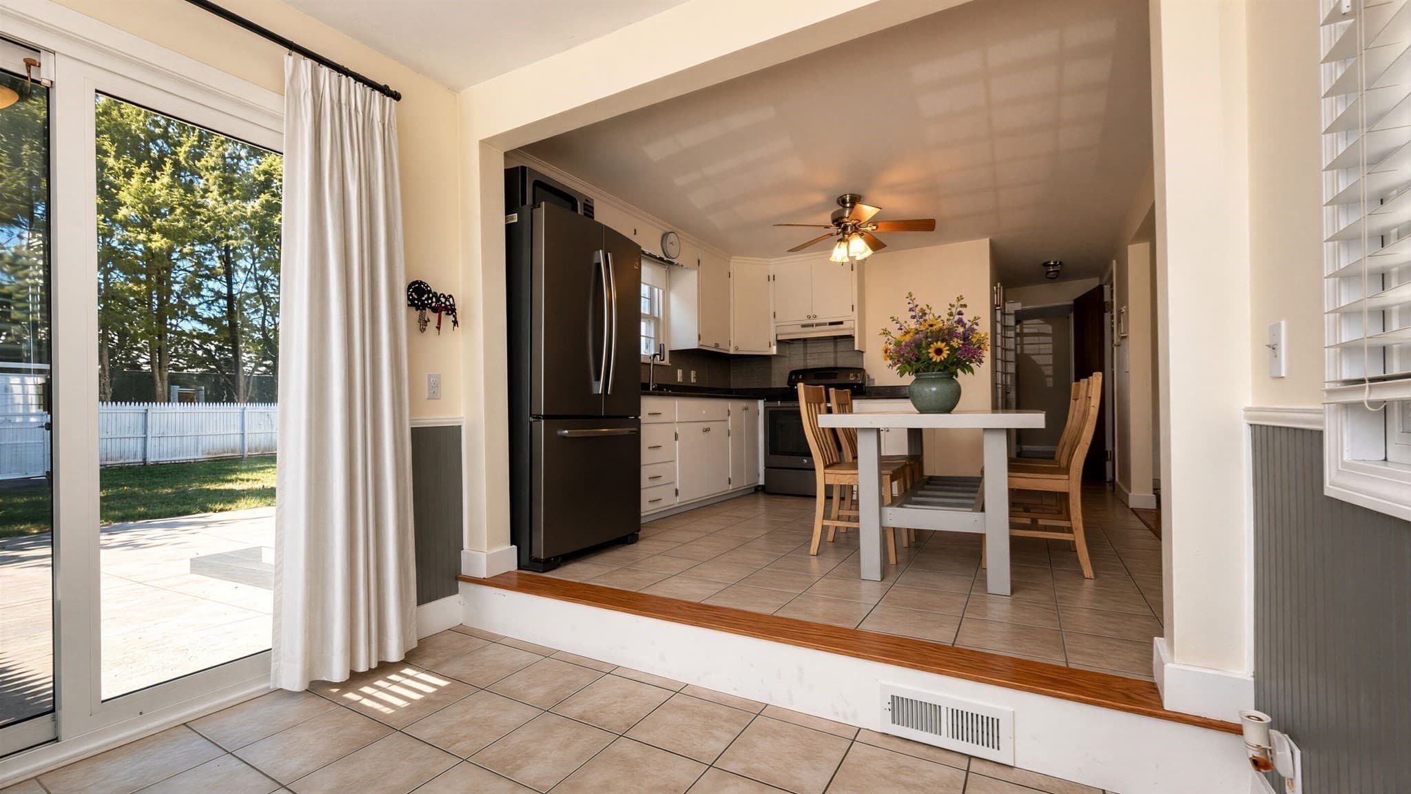 Single Family Residence at 211 Holyoke St, Ludlow MA 01056, Ludlow, photo 5 of 42