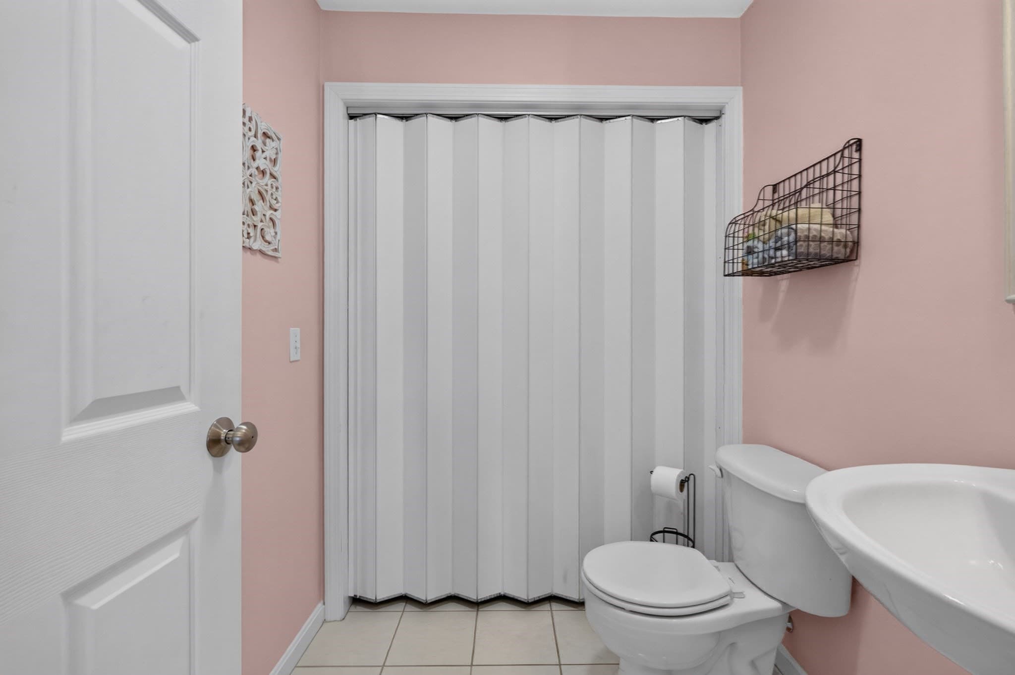 Condominium at 5 Denworth Bell Circle # 5, Haverhill MA 01835, Haverhill, photo 13 of 40
