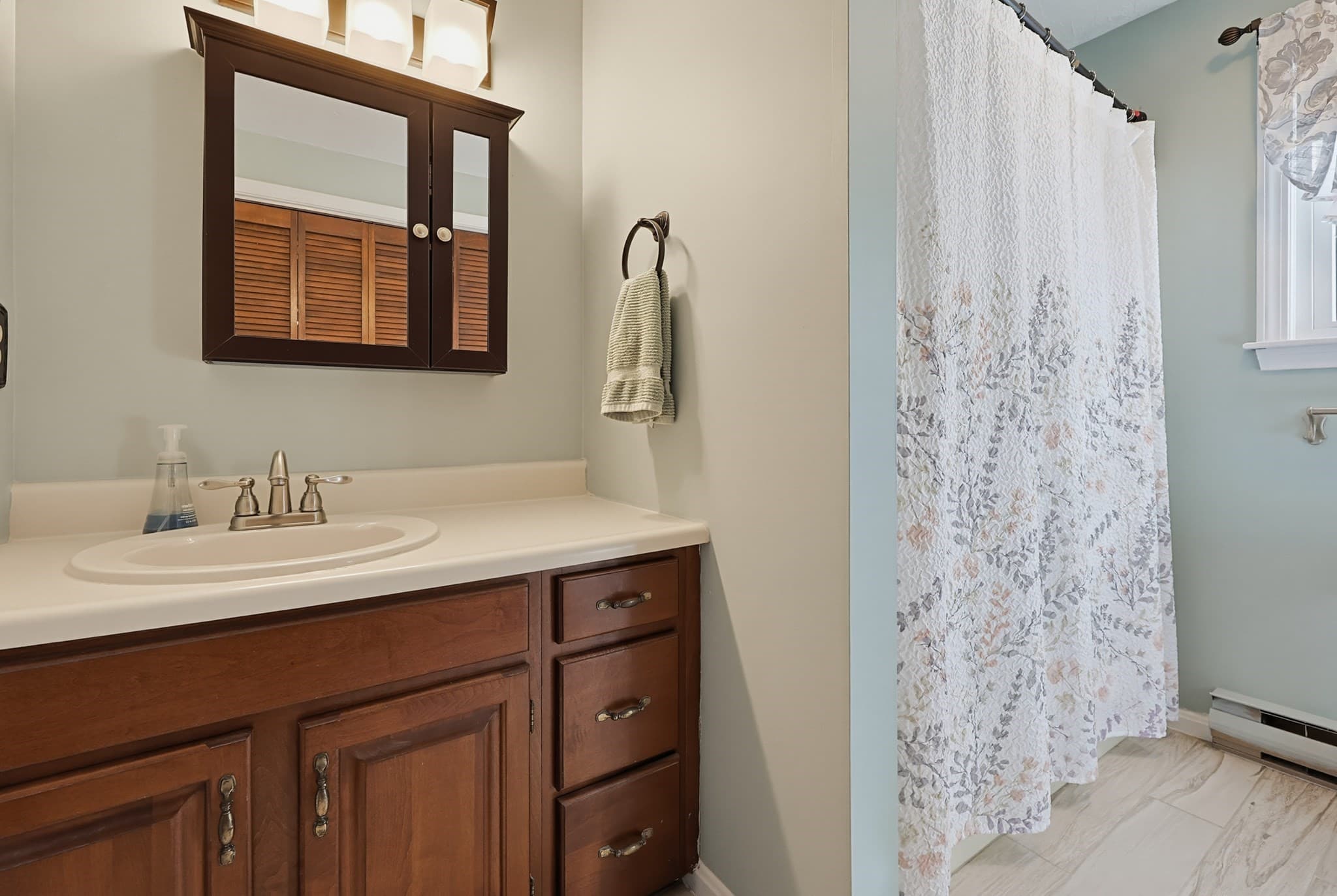 Condominium at 12 Marywood # B, Uxbridge MA 01569, Uxbridge, photo 16 of 42