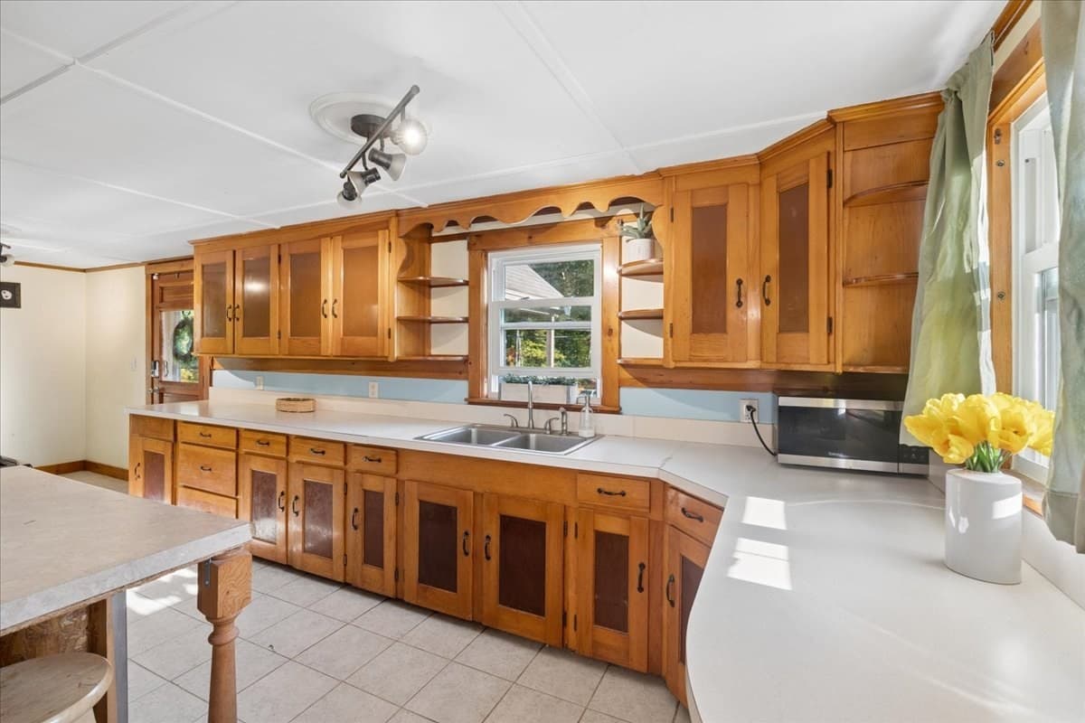 Single Family Residence at 16 Gile Road, Raymond NH 03077, Raymond, photo 12 of 42