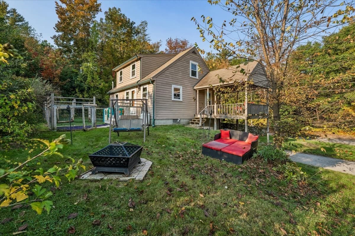 Single Family Residence at 16 Gile Road, Raymond NH 03077, Raymond, photo 7 of 42