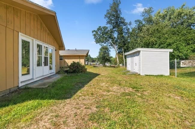 Single Family Residence at 8 Oran Cir, Peabody MA 01960, Peabody, photo 27 of 33