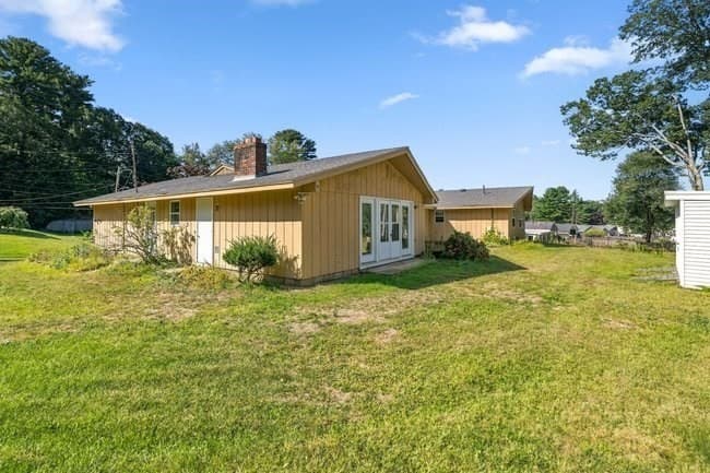 Single Family Residence at 8 Oran Cir, Peabody MA 01960, Peabody, photo 26 of 33