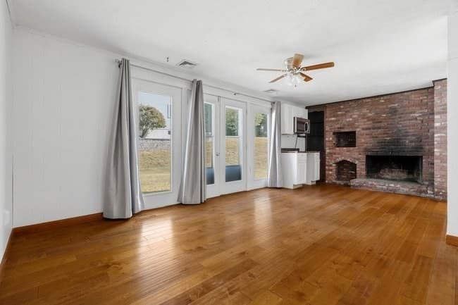 Single Family Residence at 8 Oran Cir, Peabody MA 01960, Peabody, photo 9 of 33