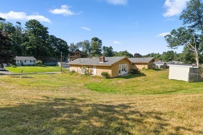 Single Family Residence at 8 Oran Cir, Peabody MA 01960, Peabody, photo 29 of 33