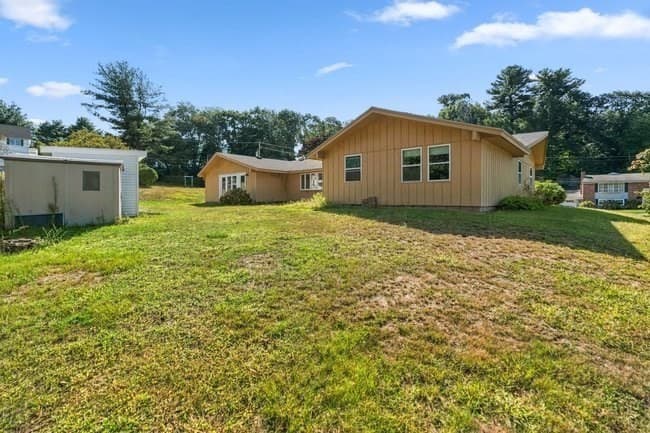 Single Family Residence at 8 Oran Cir, Peabody MA 01960, Peabody, photo 25 of 33