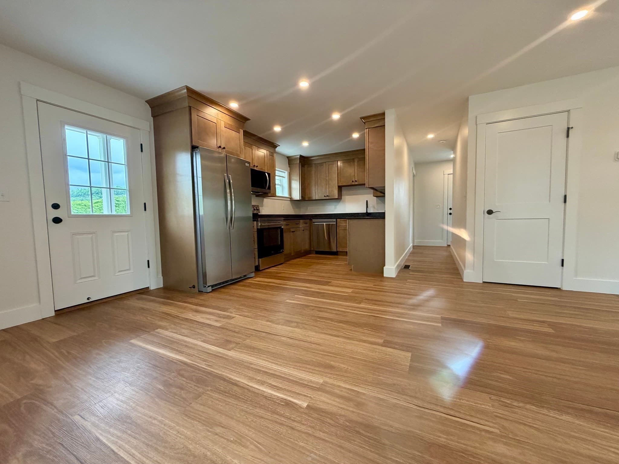 Single Family Residence at 124 S Silver Lane, Sunderland MA 01375, photo 6 of 41