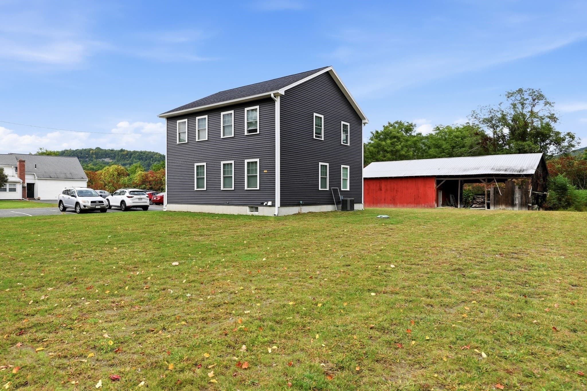 Single Family Residence at 124 S Silver Lane, Sunderland MA 01375, photo 3 of 41