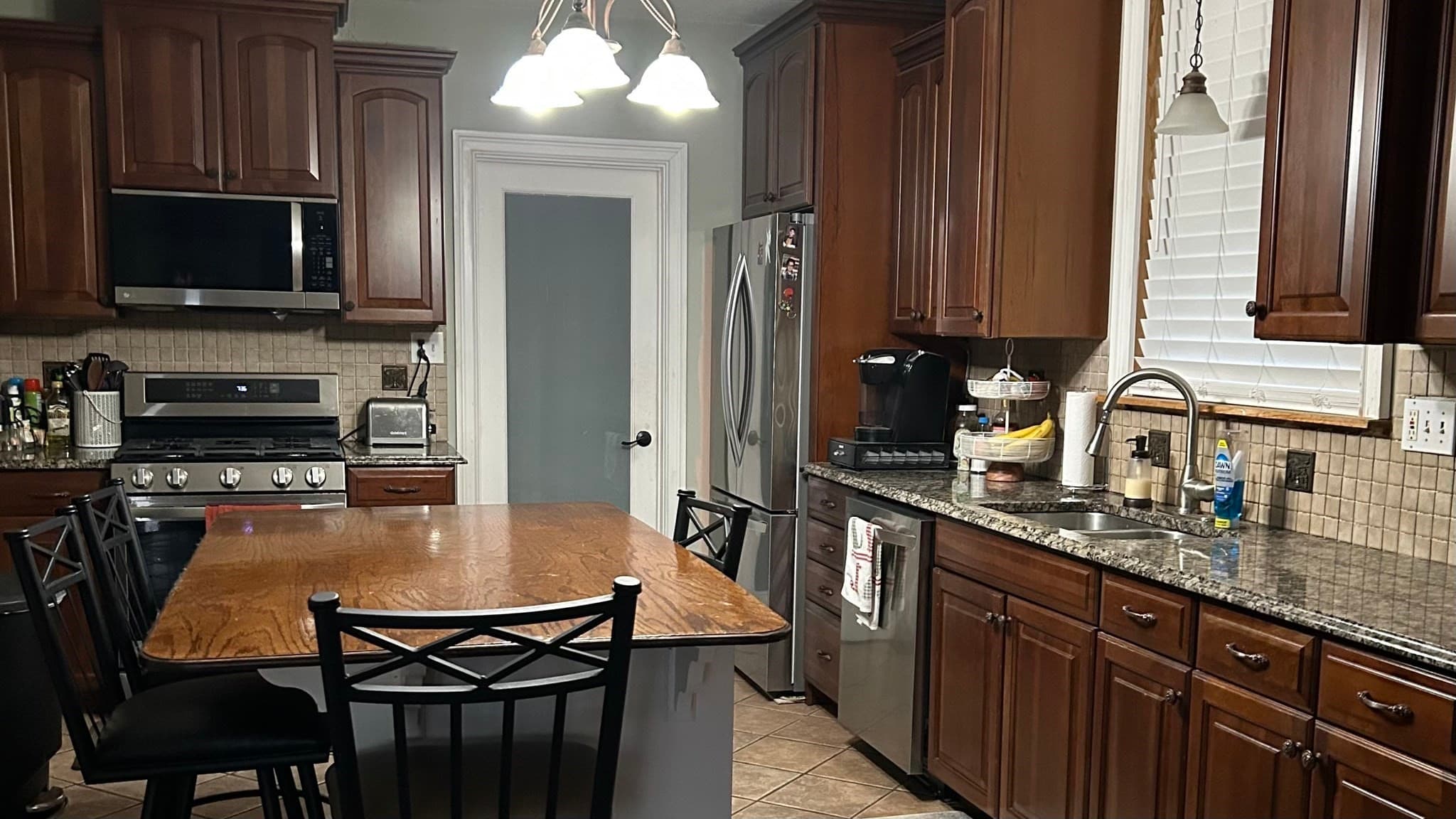 Single Family Residence at 681 Mill St, Agawam MA 01030, Agawam, photo 7 of 12