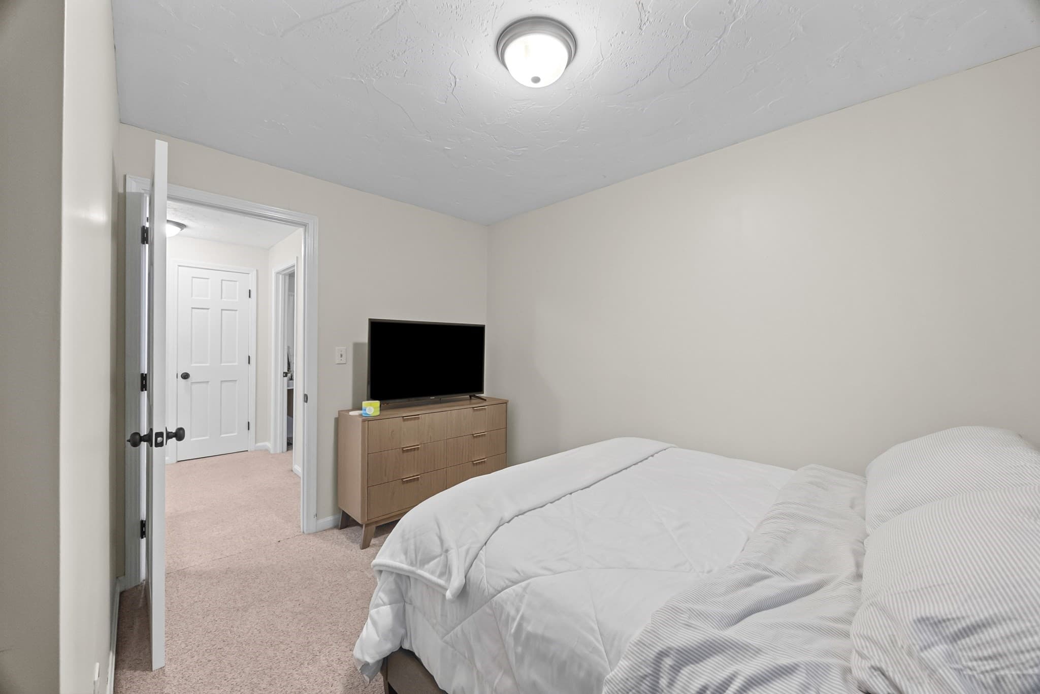 Single Family Residence at 23 Nick Rock Rd, Attleboro MA 02703, Attleboro, photo 25 of 41
