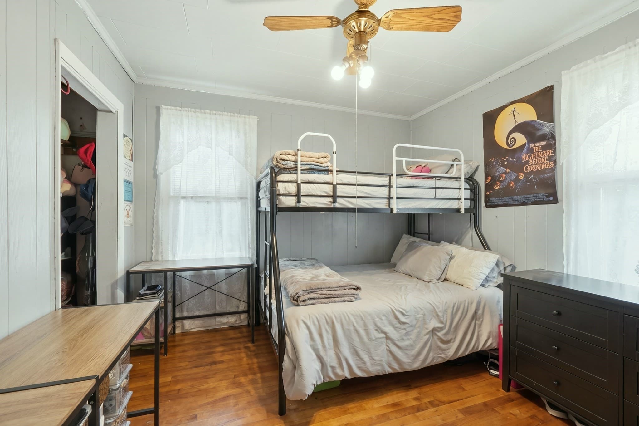Single Family Residence at 10 Mildred Ave, Worcester MA 01603, Worcester, photo 11 of 30