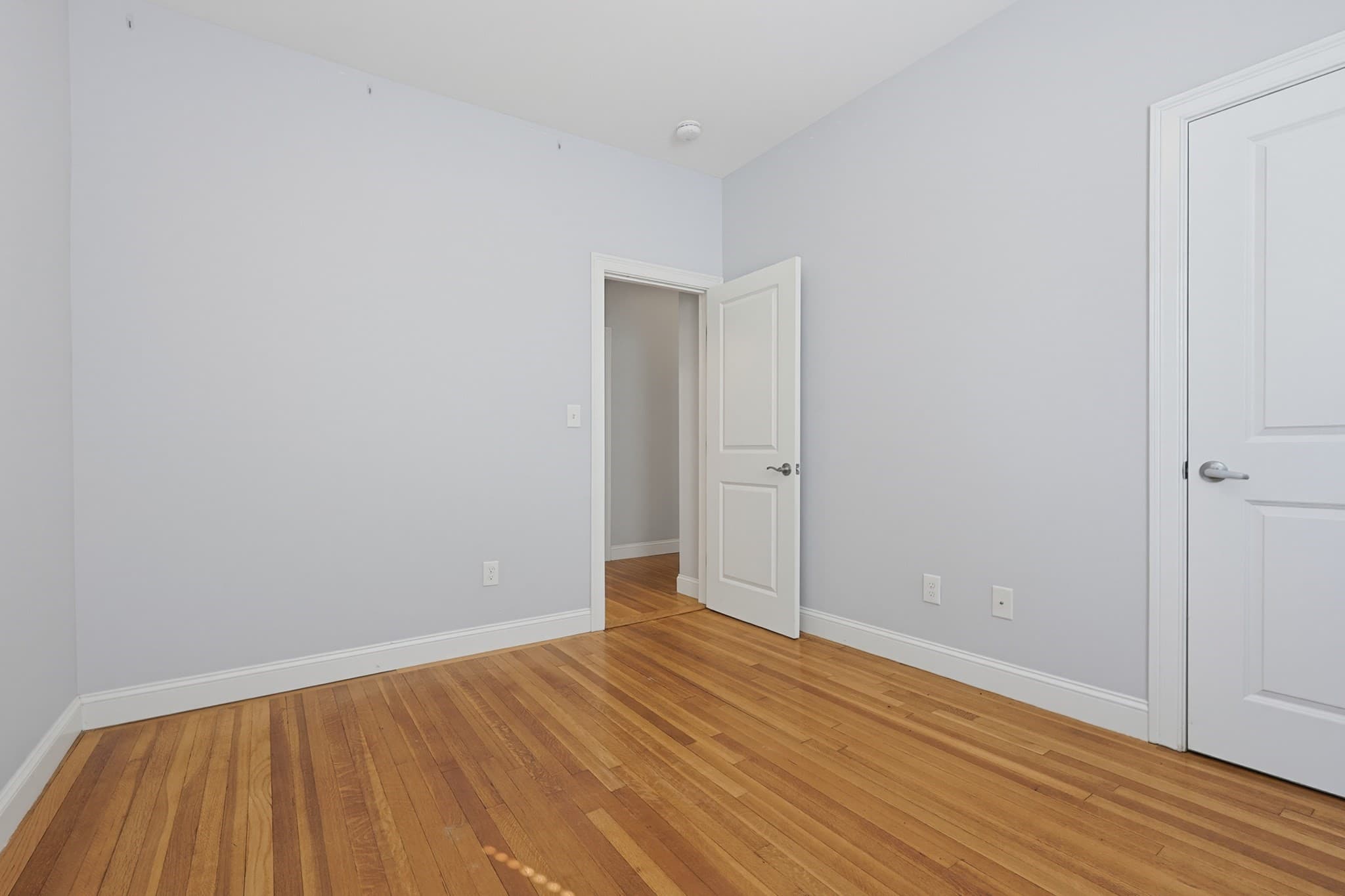 2 Family - 2 Units Up/Down at 91 Verndale St, Brookline MA 02446, Brookline, photo 34 of 41